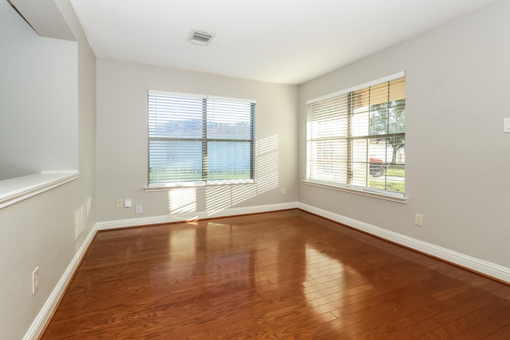 29623 Legends Bluff Drive Property Photo 9