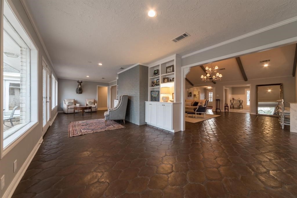 1550 Continental Street Property Photo 14