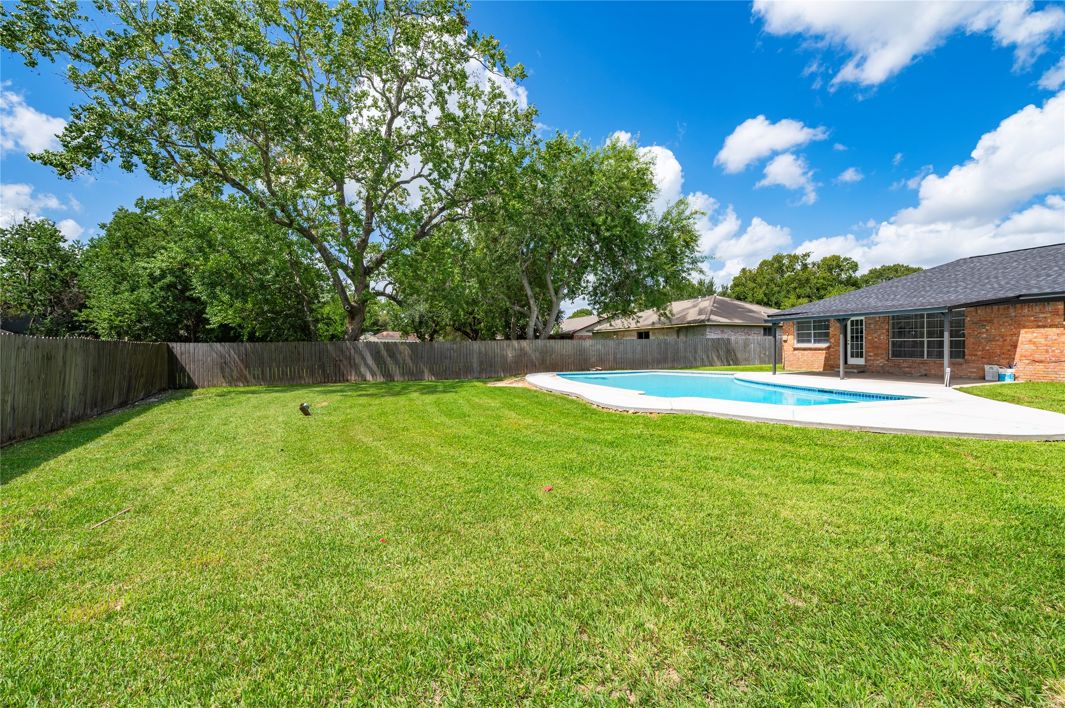 5422 Thistle Drive Property Photo 3