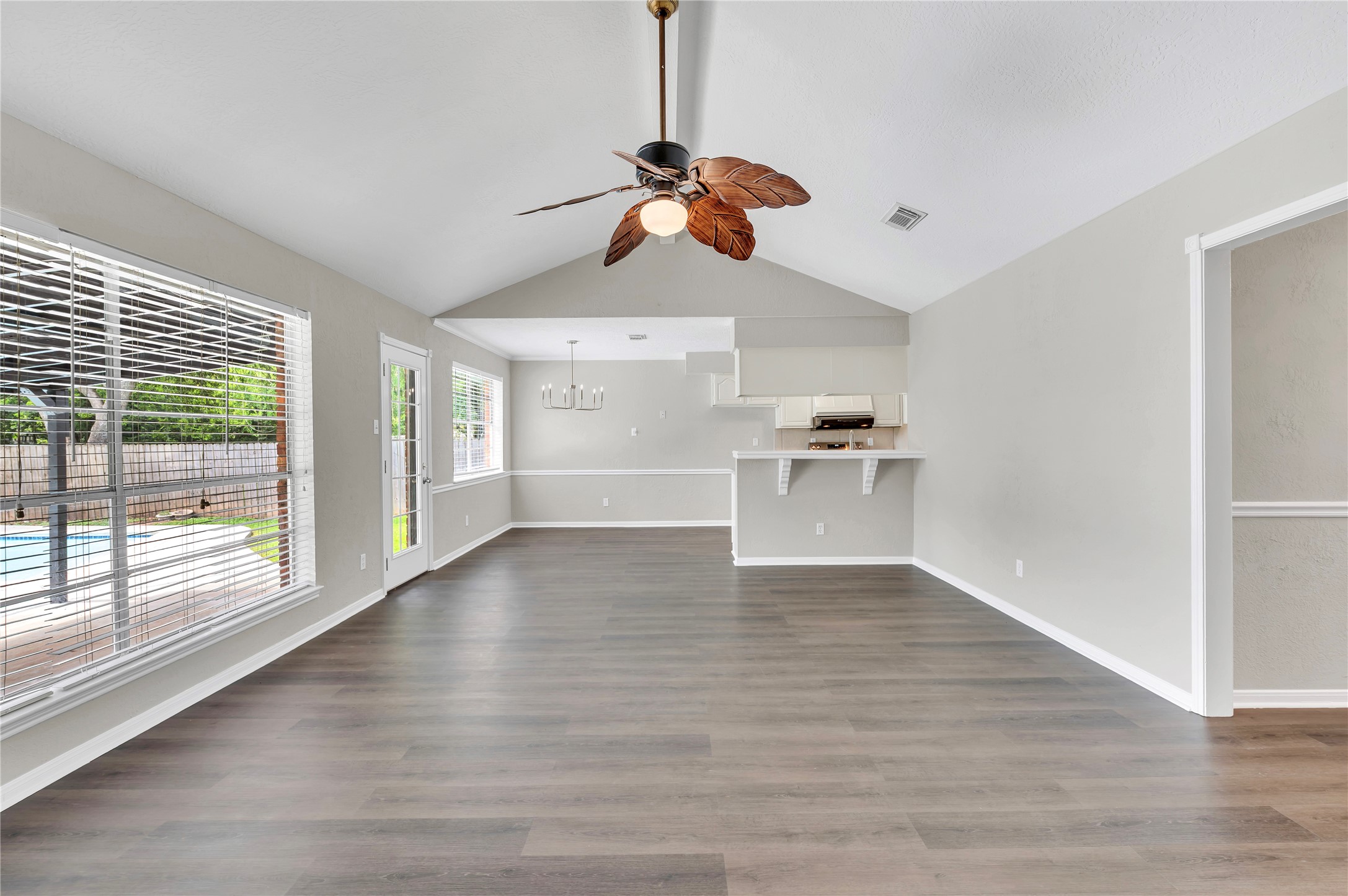 5422 Thistle Drive Property Photo 28