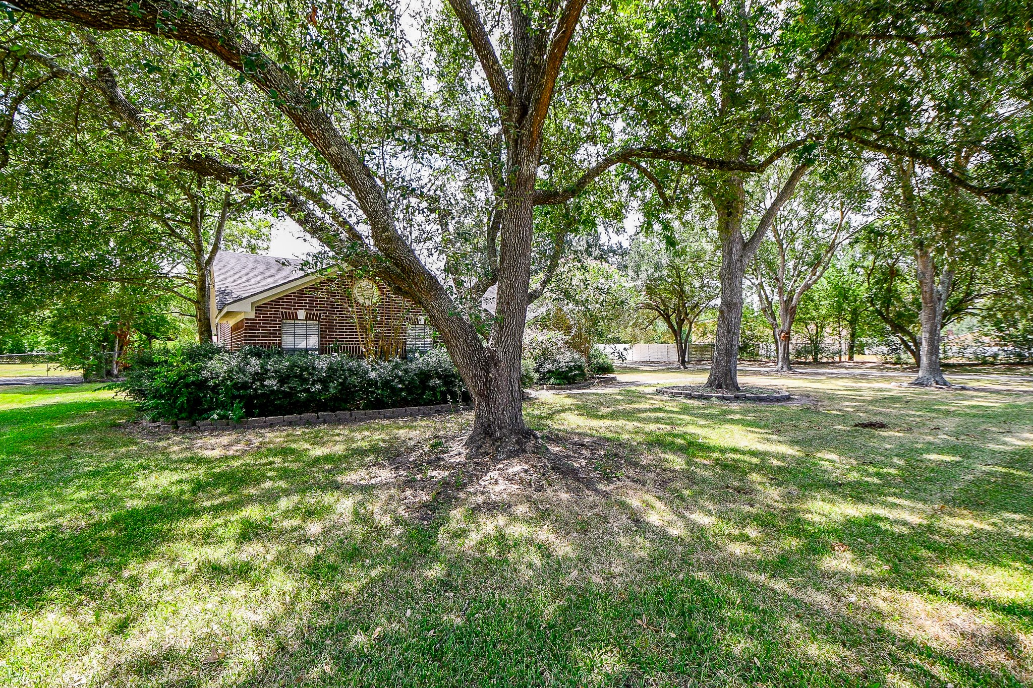 25121 Lakeview Road Property Photo 1