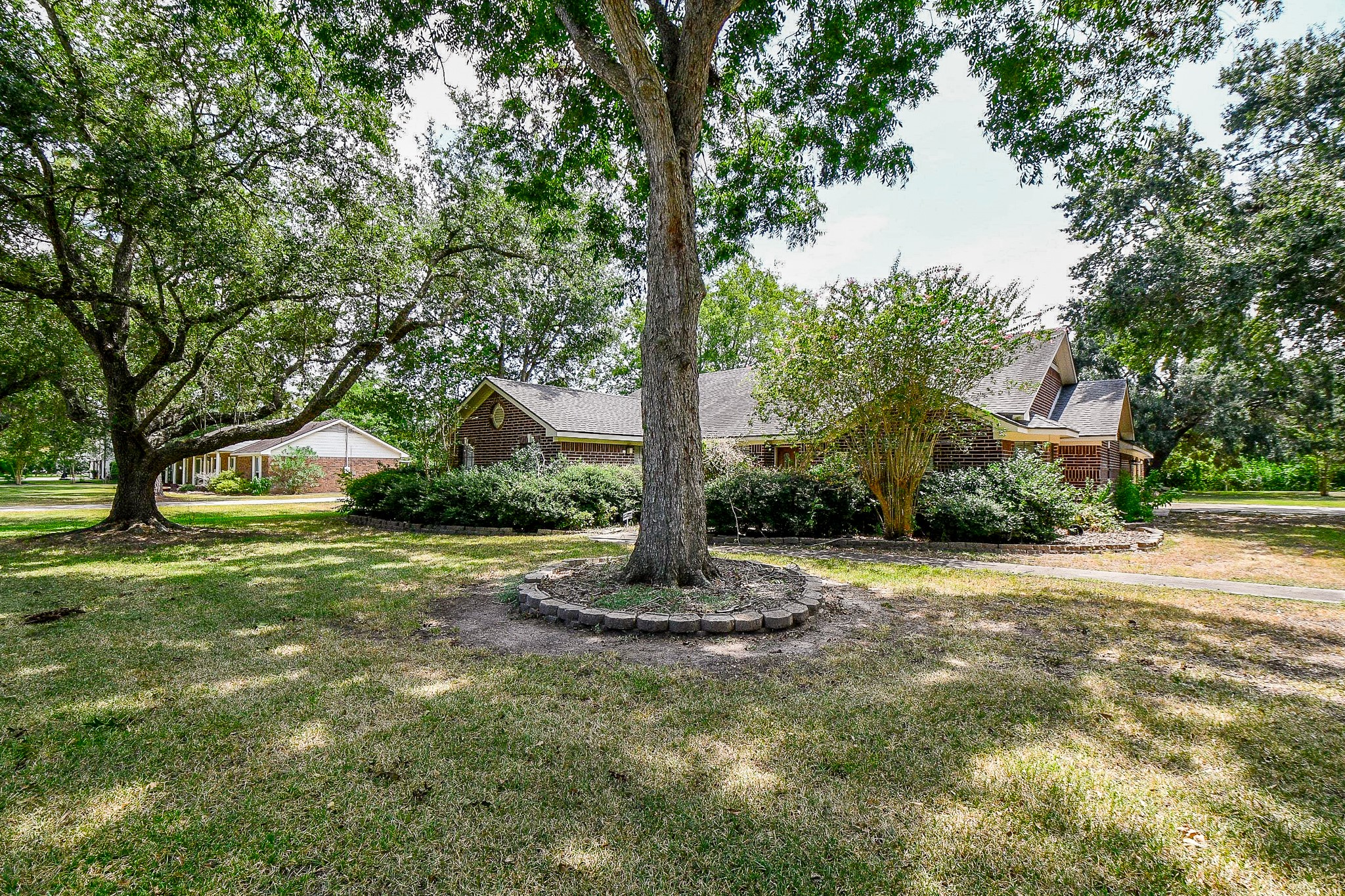25121 Lakeview Road Property Photo 4
