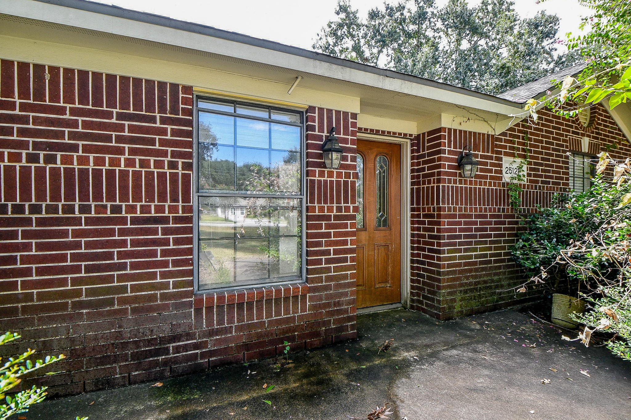 25121 Lakeview Road Property Photo 5