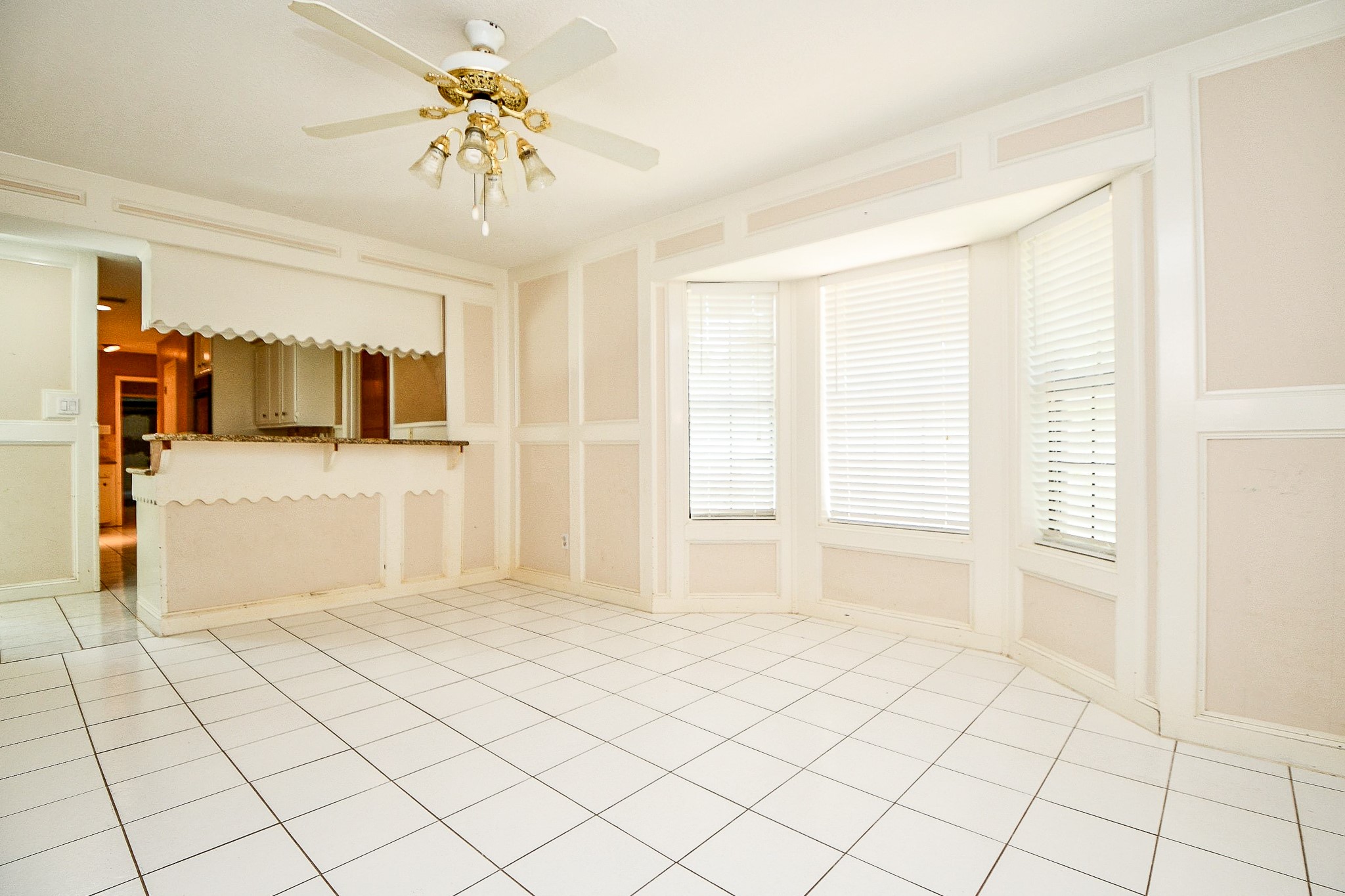 25121 Lakeview Road Property Photo 9
