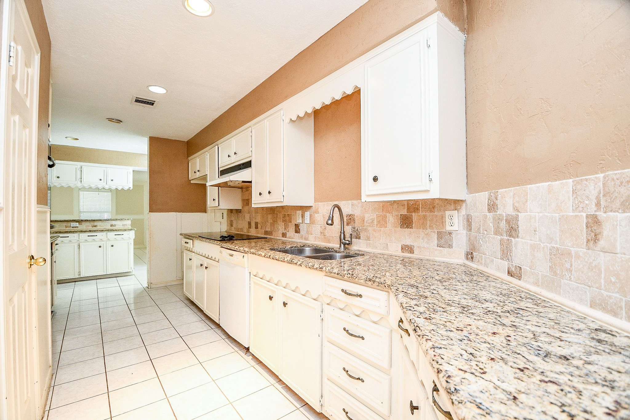 25121 Lakeview Road Property Photo 16