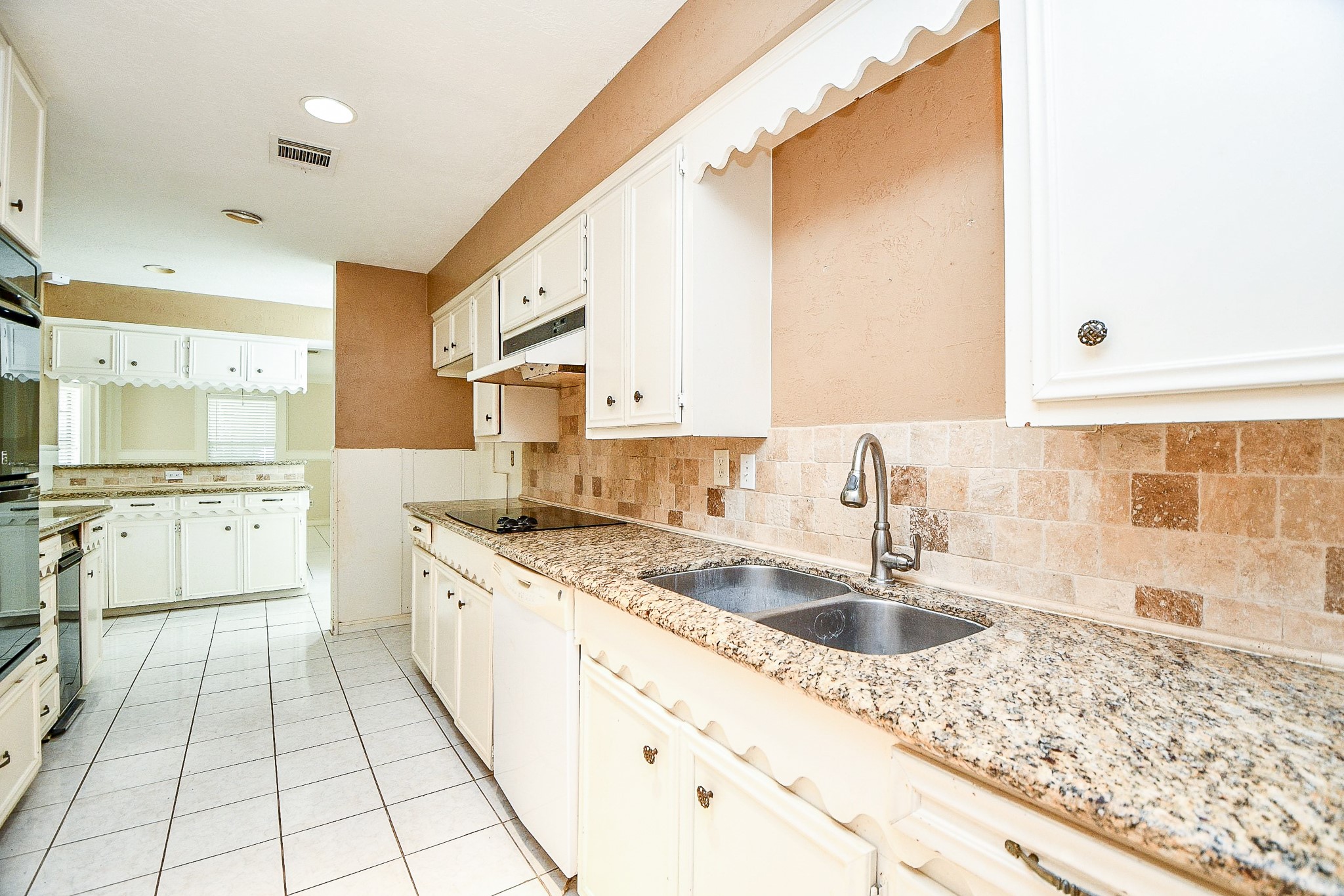 25121 Lakeview Road Property Photo 17