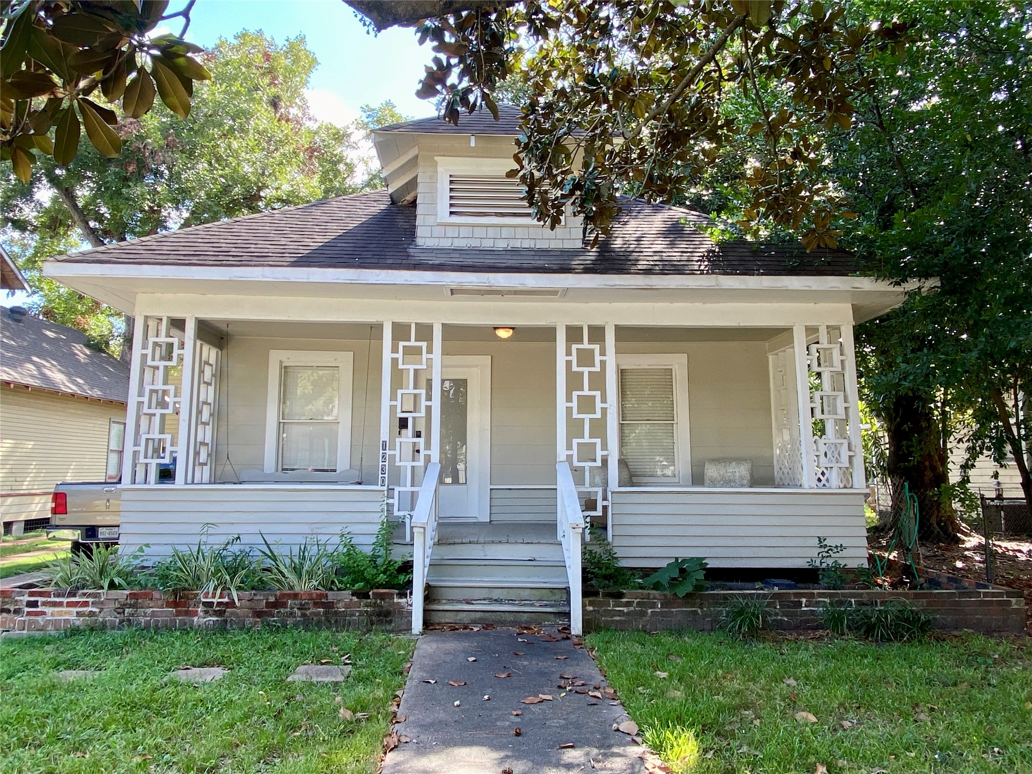 1230 Ashland Street Property Photo 1