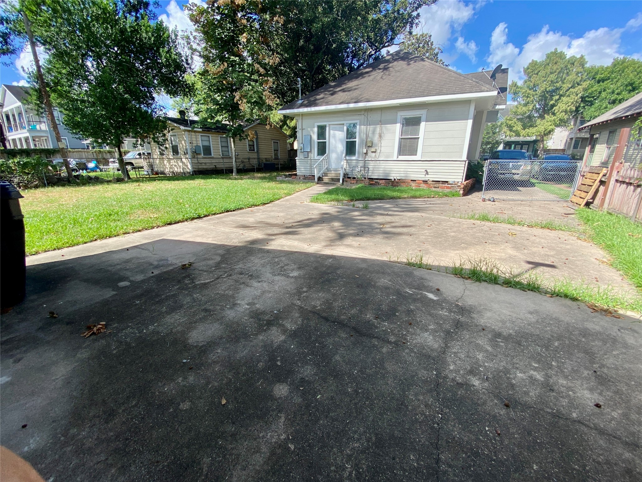 1230 Ashland Street Property Photo 9