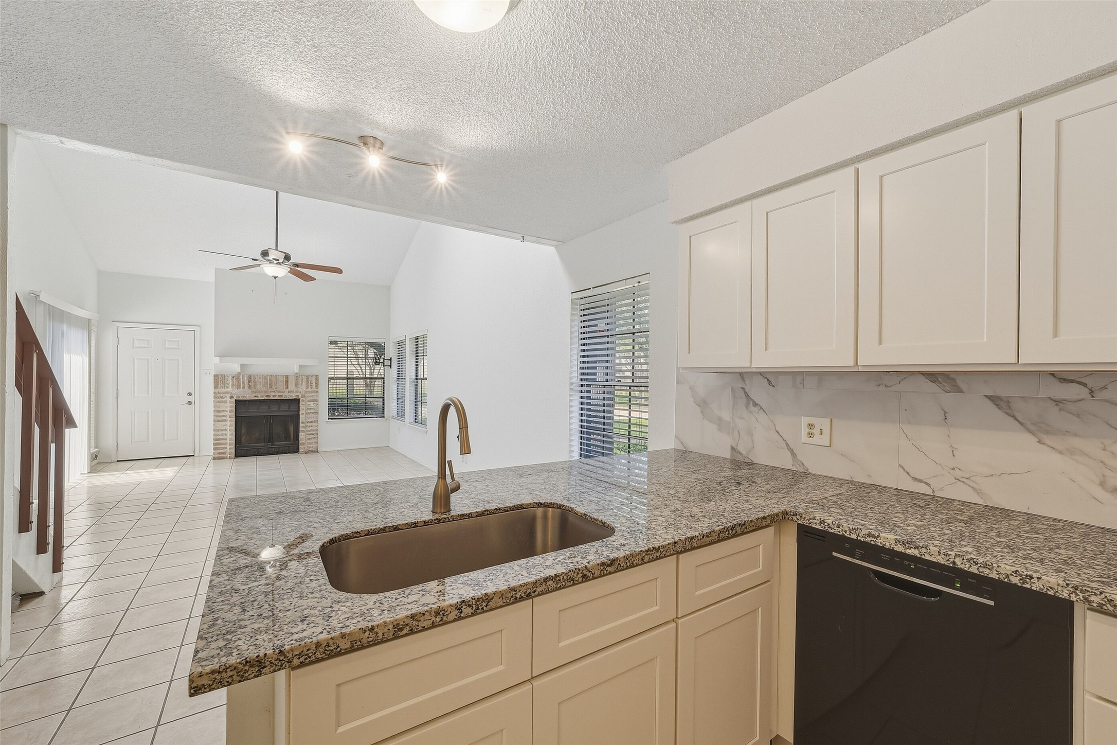 2611 Grants Lake Boulevard 214 Property Photo 13