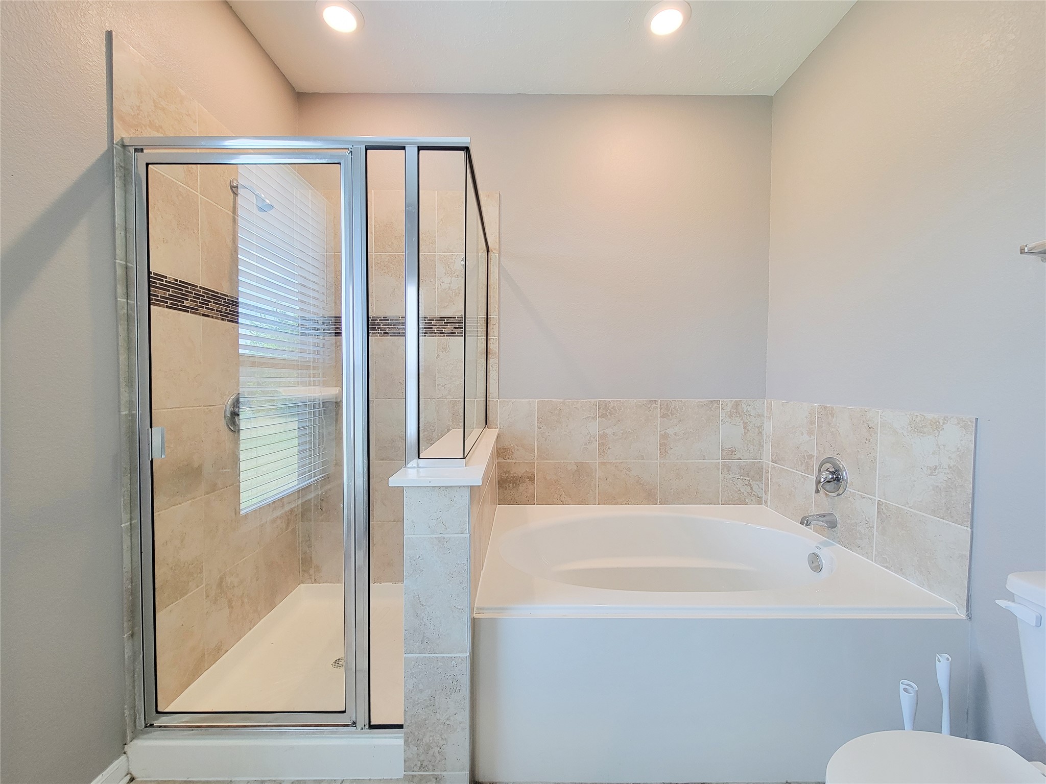 14202 Persimmon Woods Drive Property Photo 9