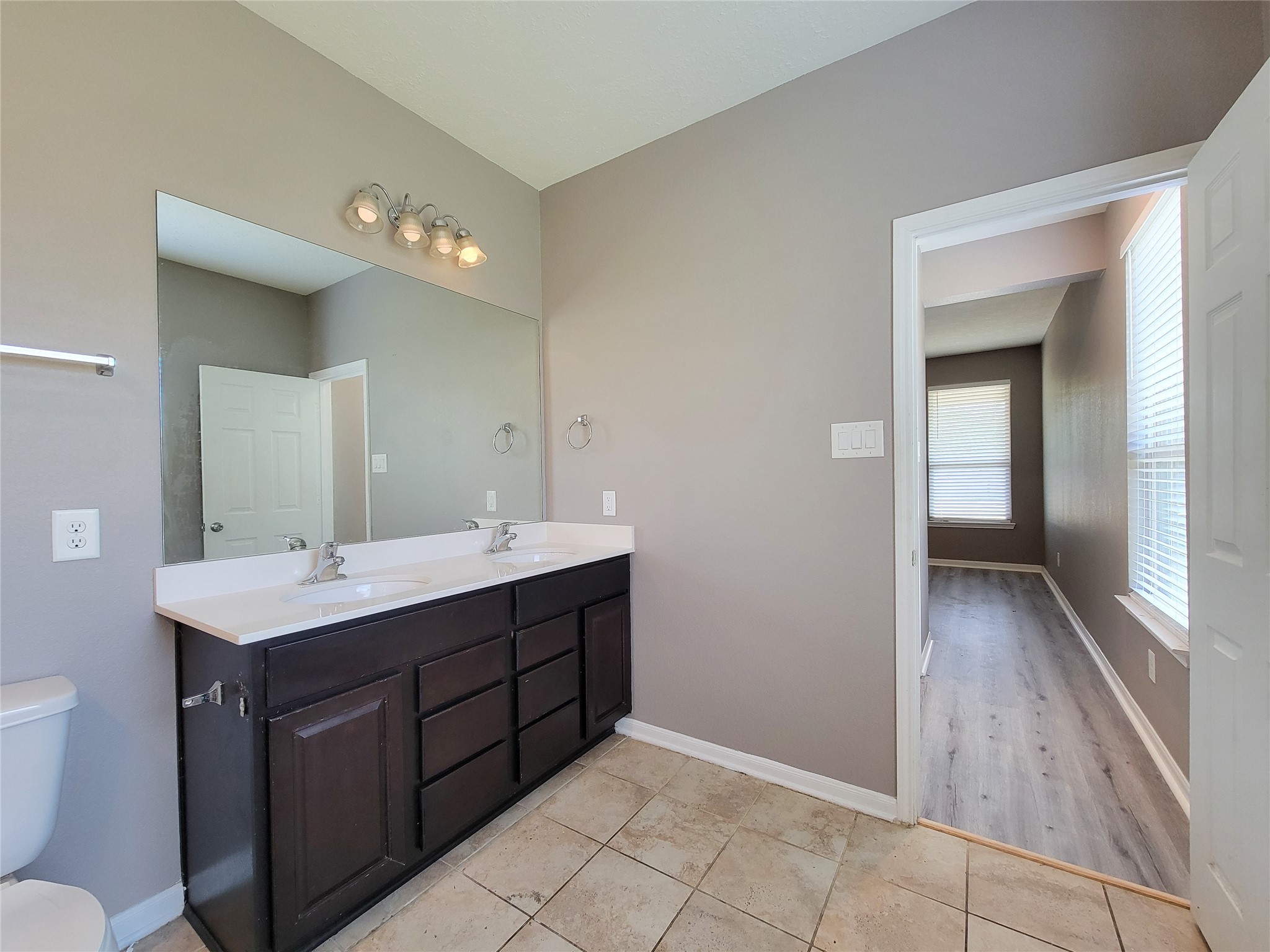 14202 Persimmon Woods Drive Property Photo 10