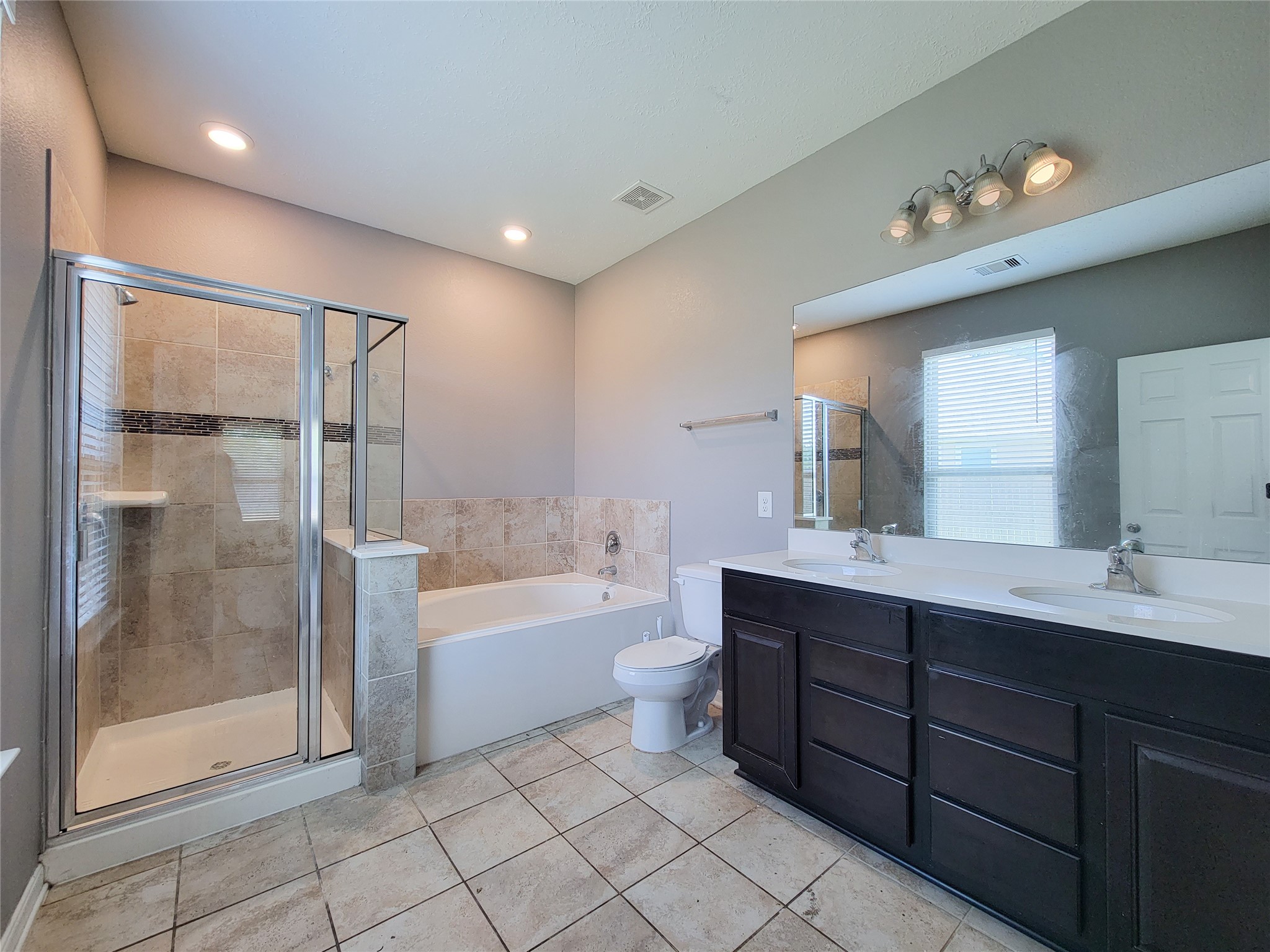14202 Persimmon Woods Drive Property Photo 11