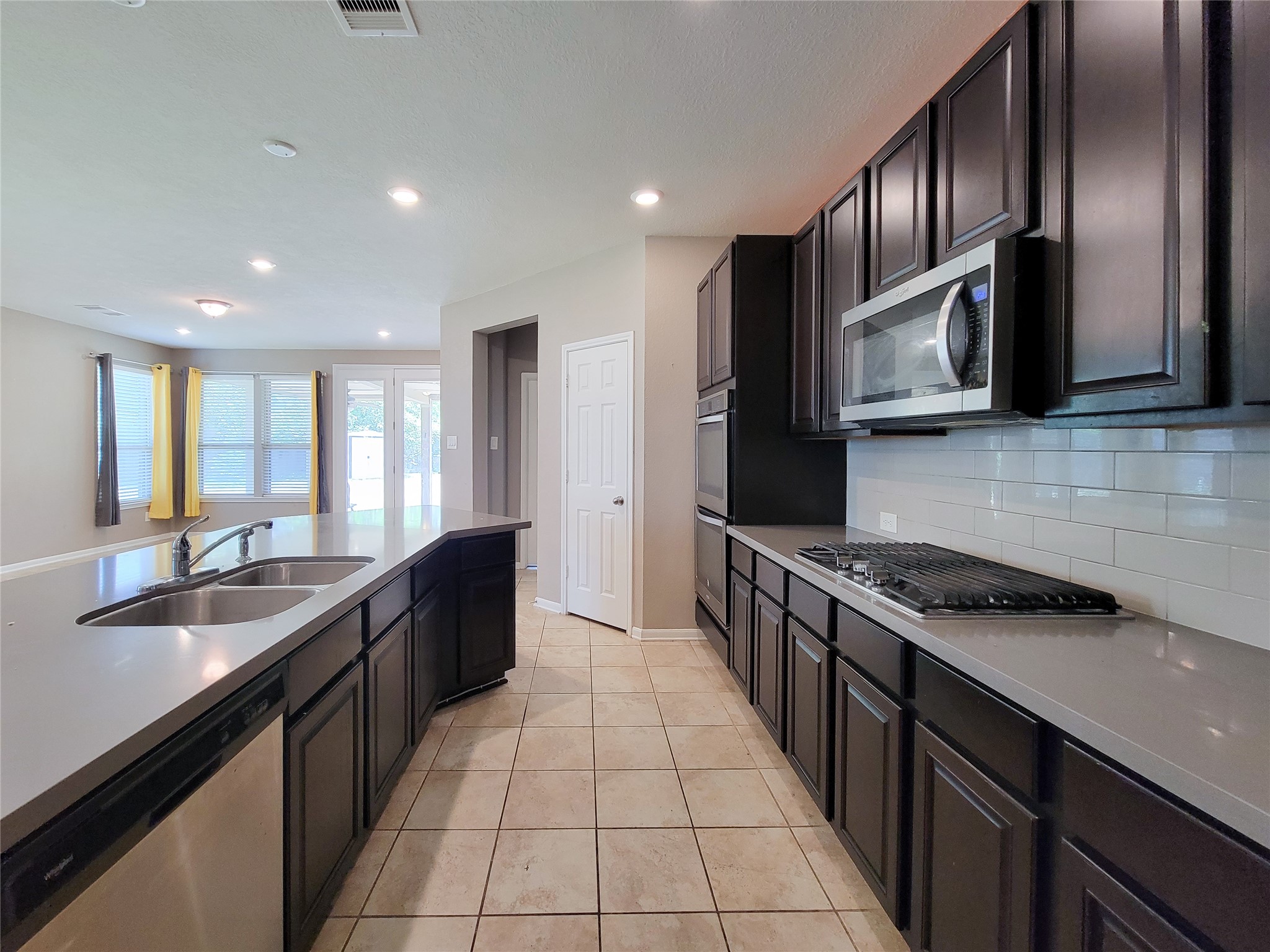 14202 Persimmon Woods Drive Property Photo 18