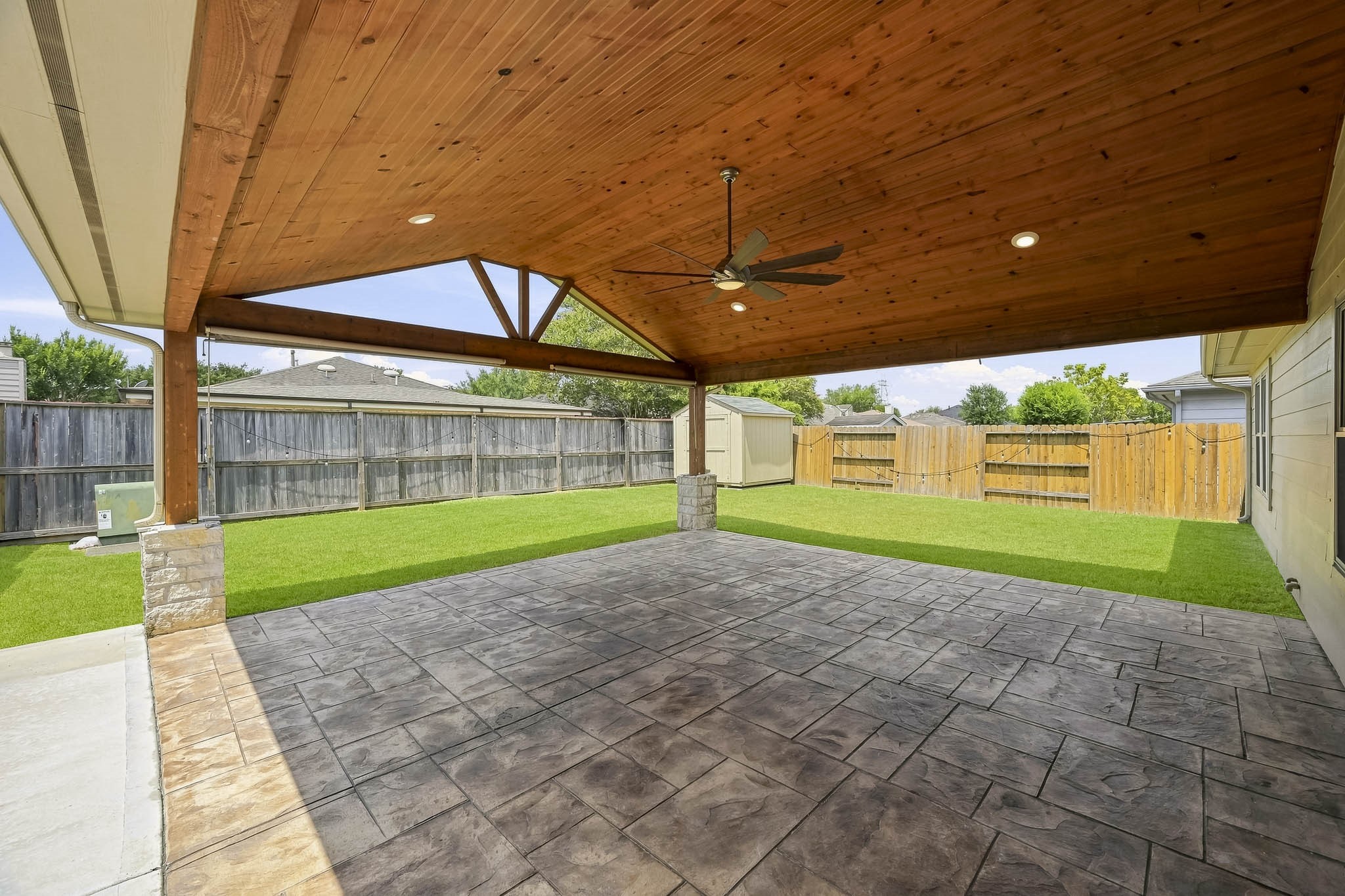 13510 Gospel Way Property Photo 3