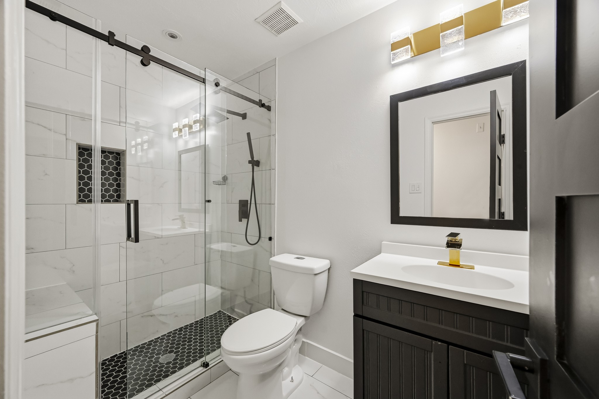 13510 Gospel Way Property Photo 17