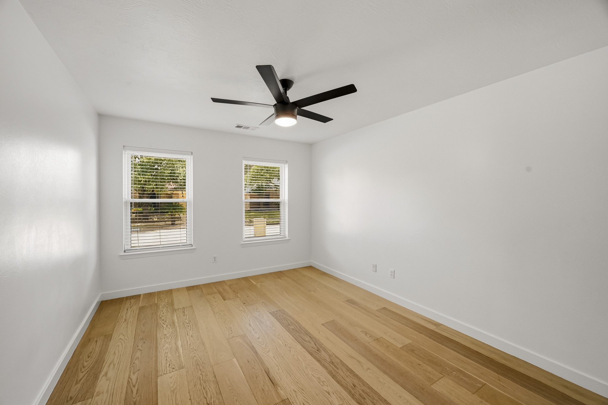 13510 Gospel Way Property Photo 19