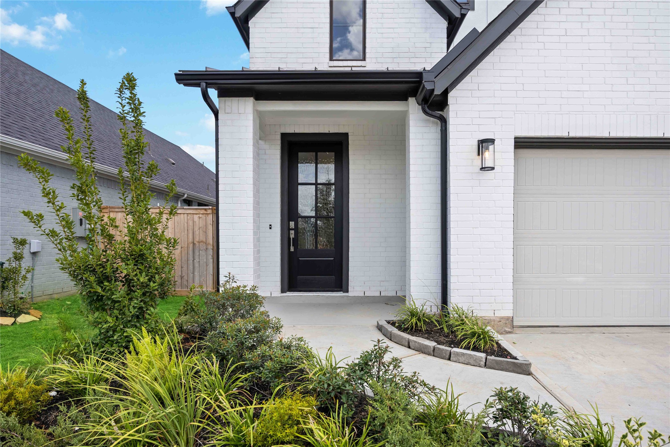 2211 Grapewood Lane Property Photo 3
