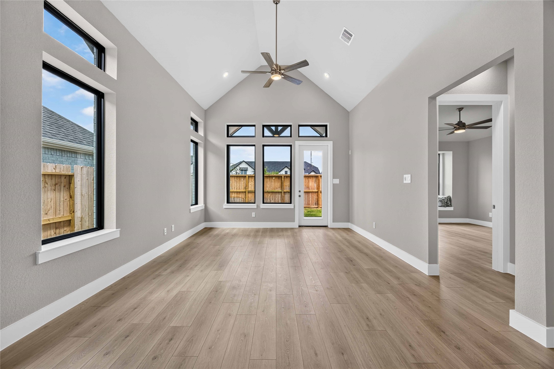 2211 Grapewood Lane Property Photo 19