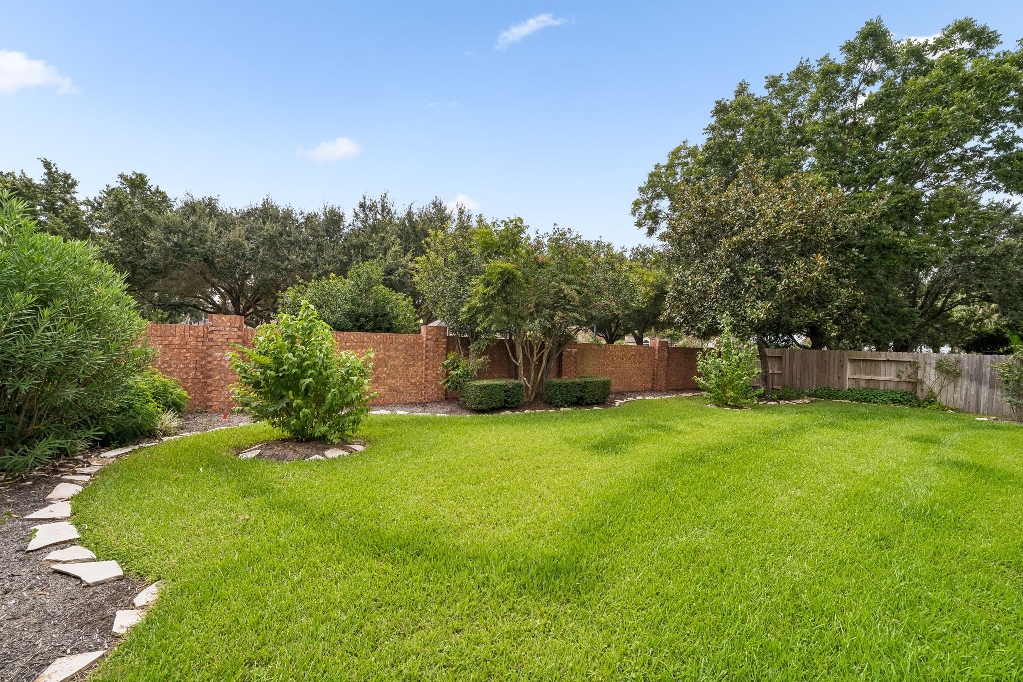 6011 Katie Leigh Lane Property Photo 11