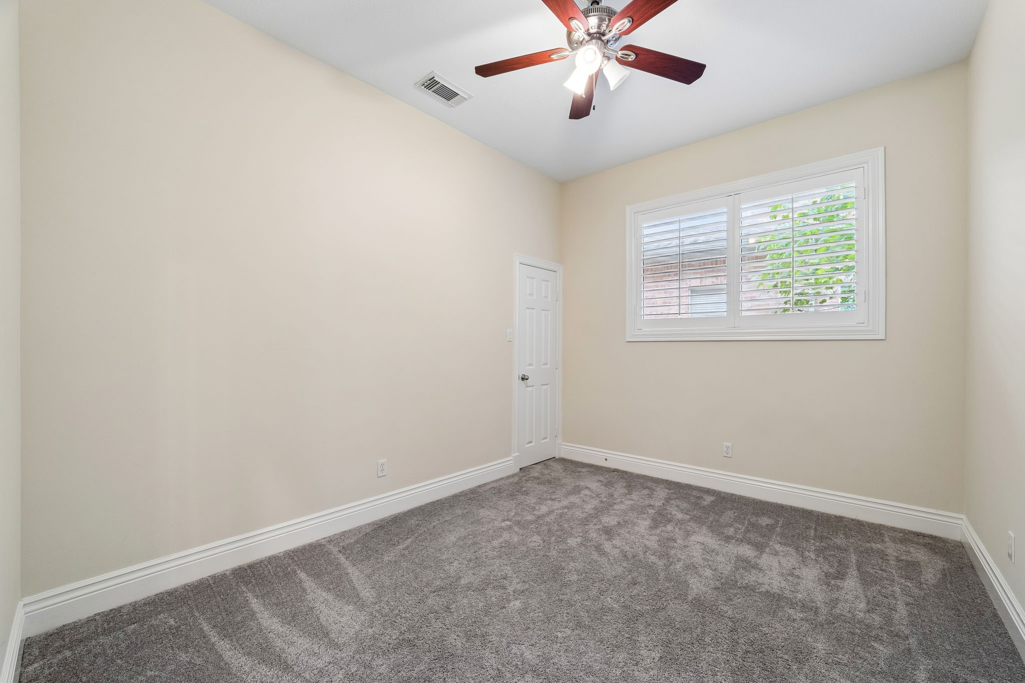 6011 Katie Leigh Lane Property Photo 32