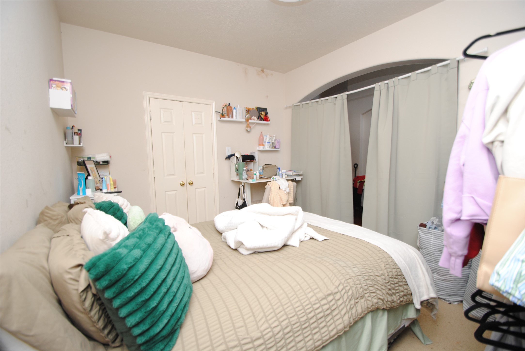 1202 Reams Court Property Photo 4