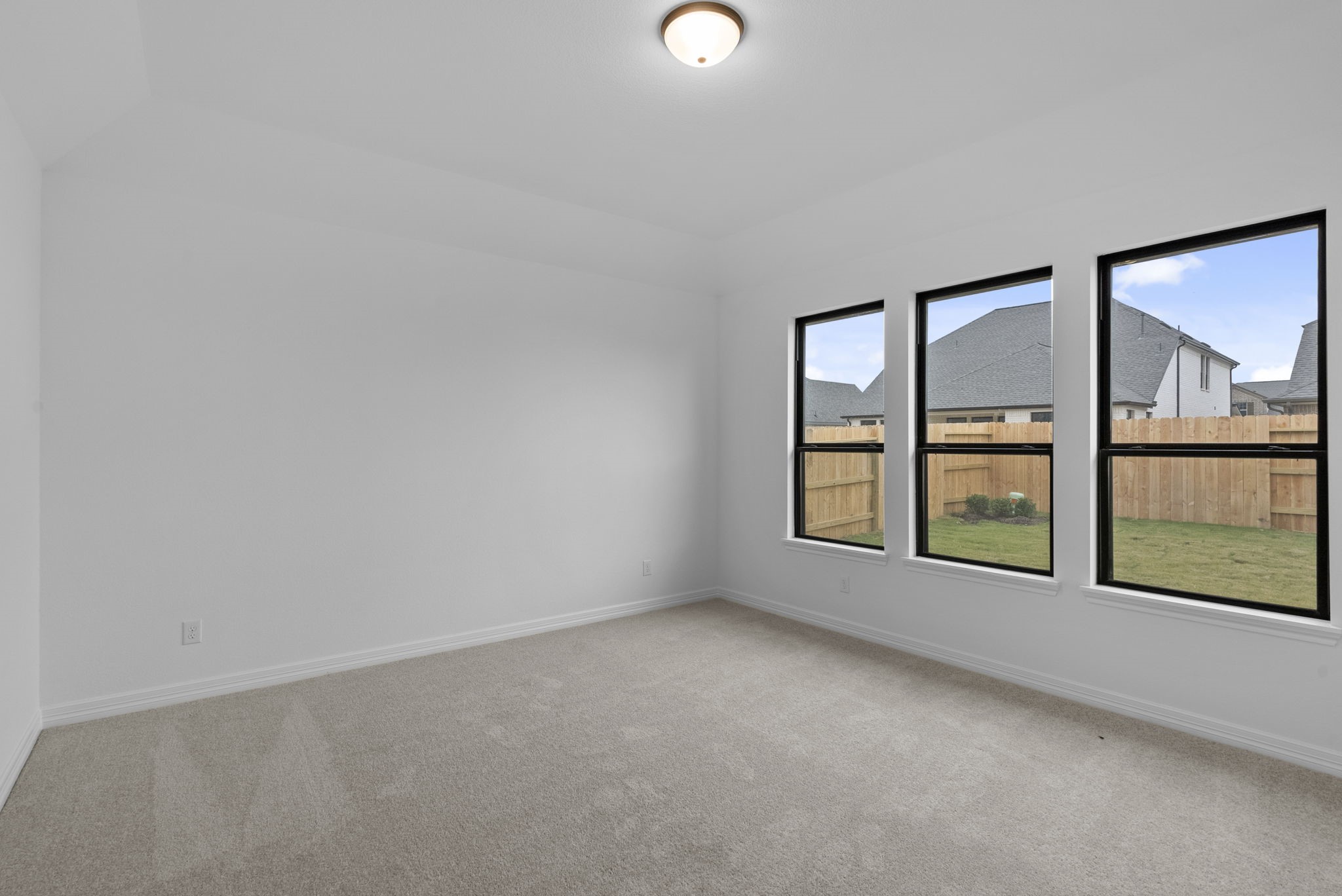 5027 Silk Petal Drive Property Photo 5