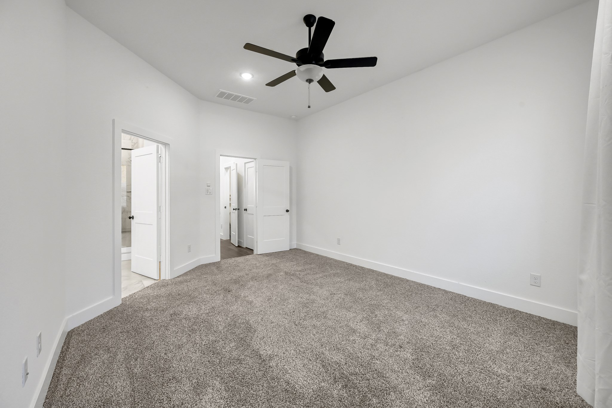 560 Red Cascade Trail Property Photo 9