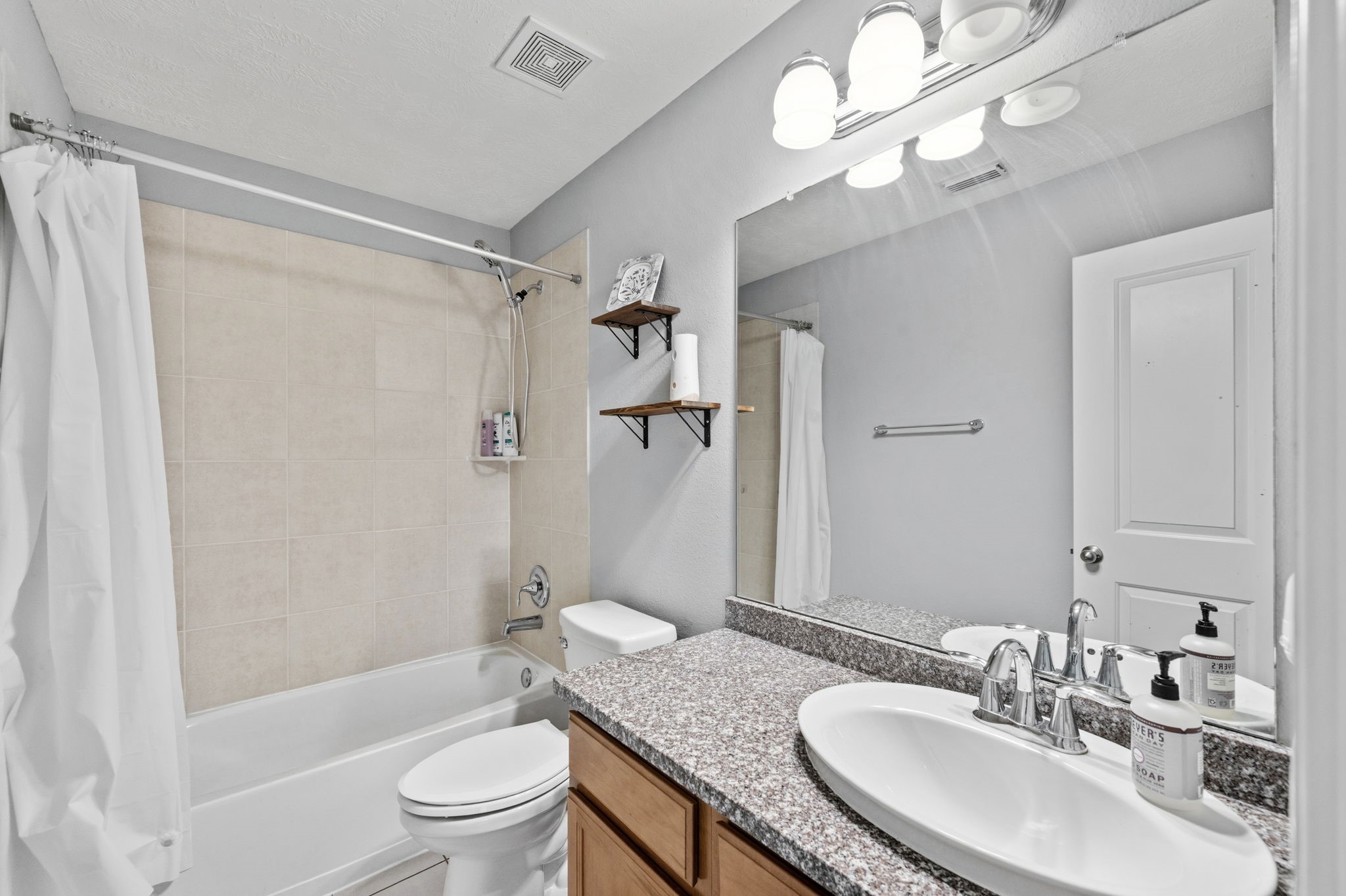 7011 Dewberry Shores Lane Property Photo 24