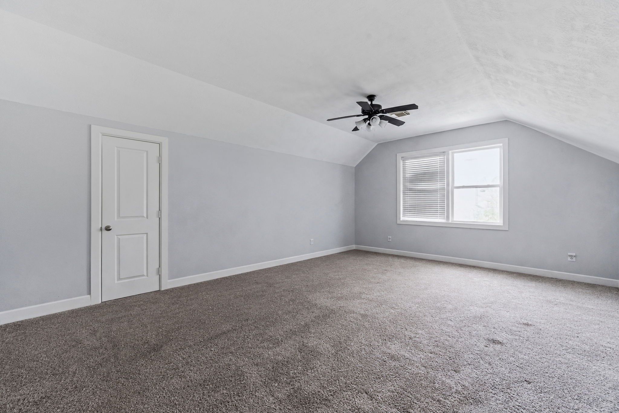 7011 Dewberry Shores Lane Property Photo 25