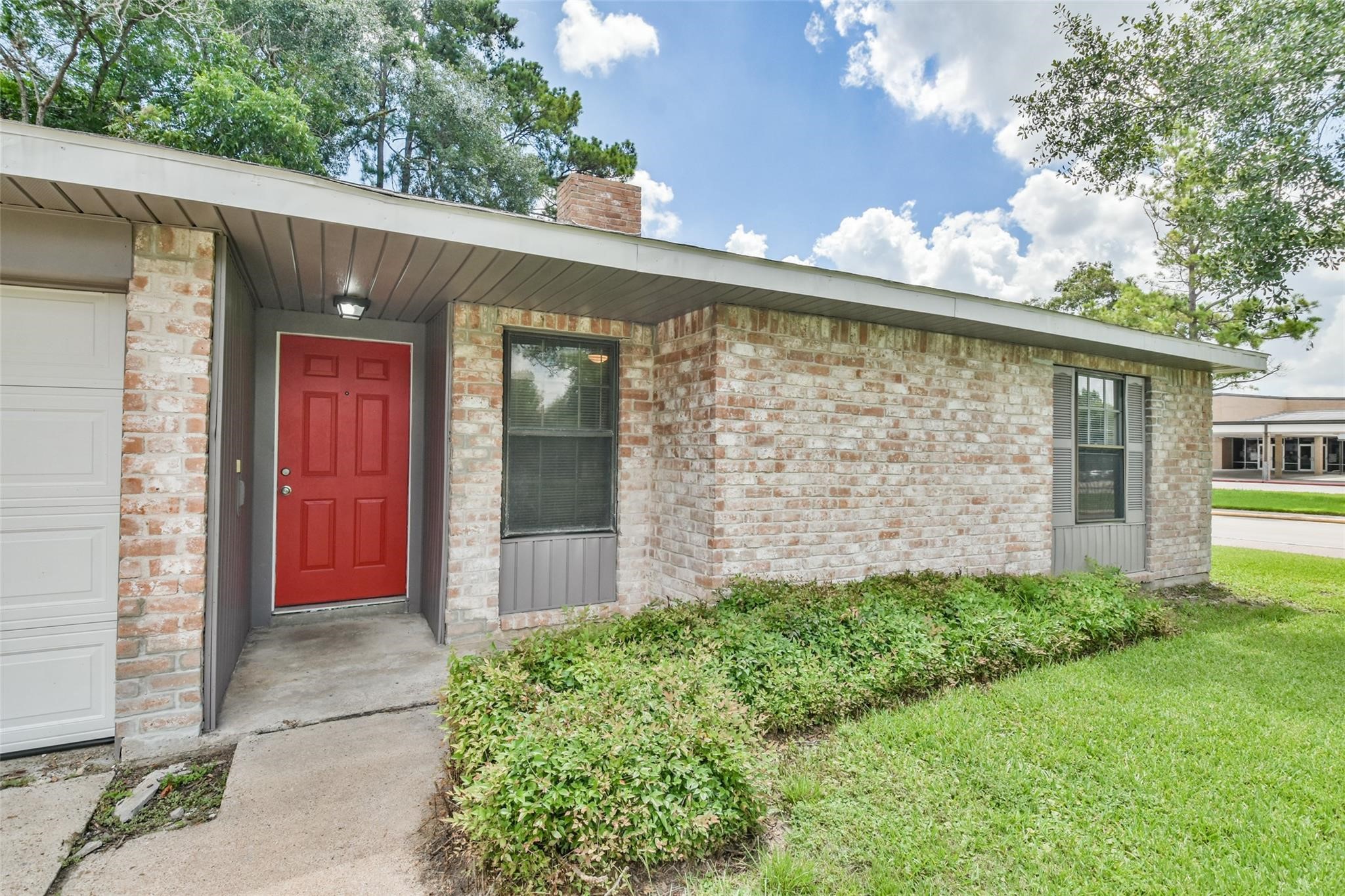 23102 Wintergate Drive Property Photo 2