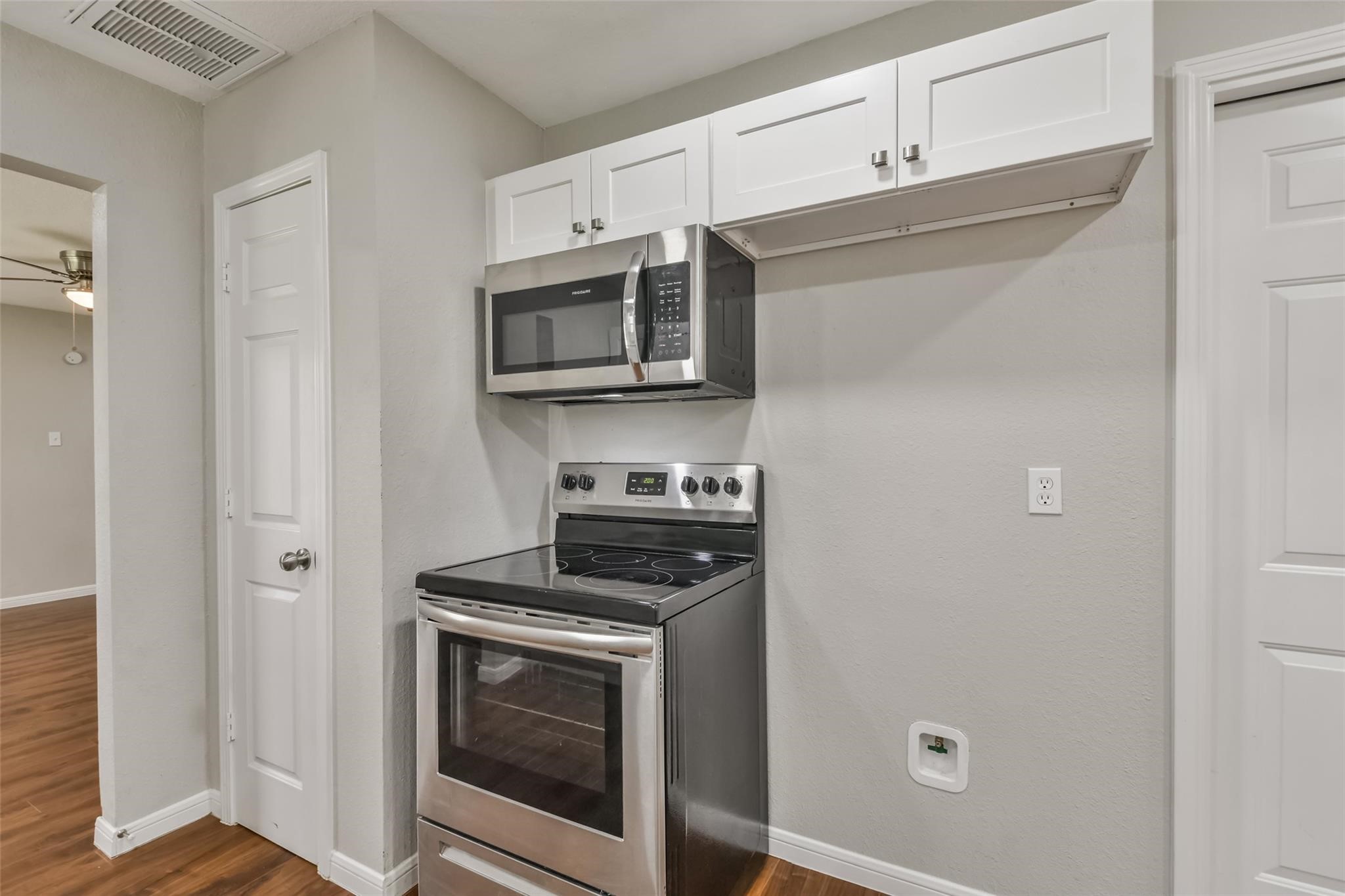 23102 Wintergate Drive Property Photo 13