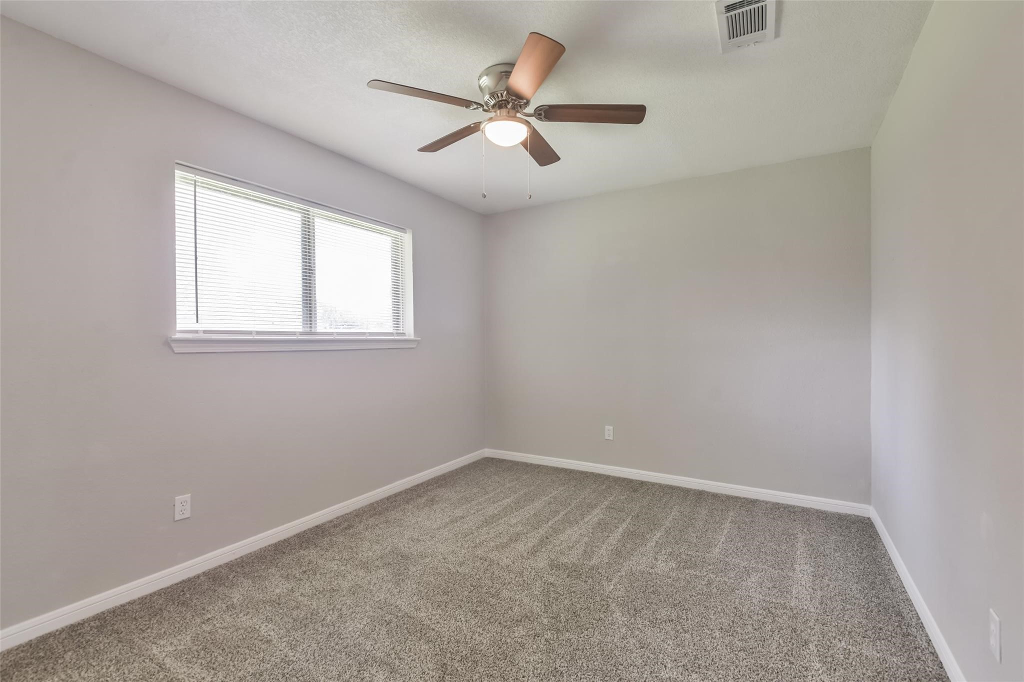 23102 Wintergate Drive Property Photo 14