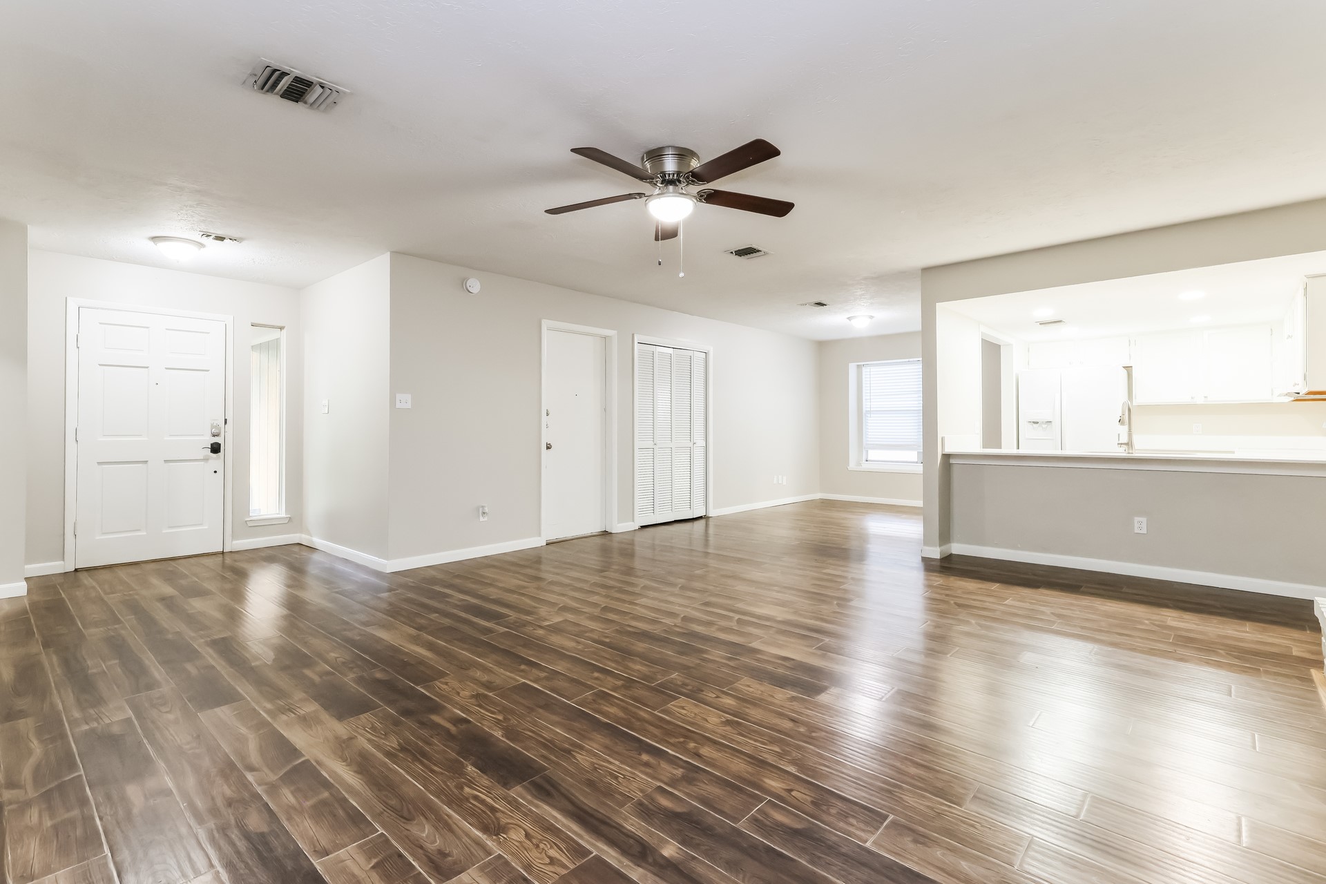 1722 Lindy Lane Property Photo 4