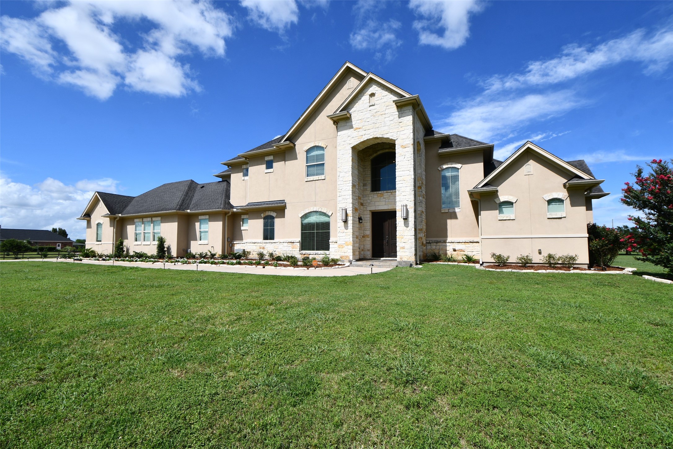 1810 Man O War Court Property Photo 1