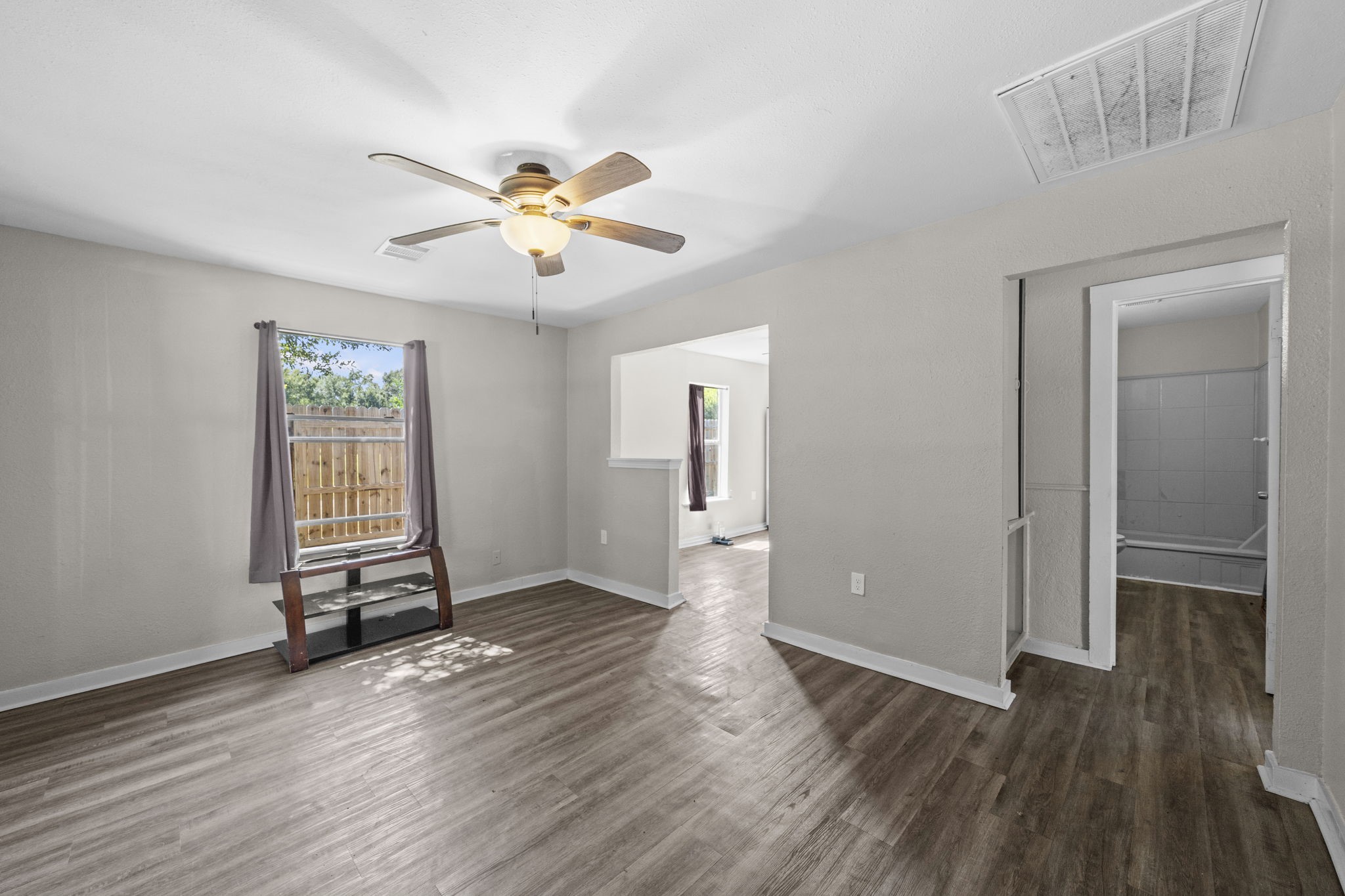 11 Jennische St Property Photo 12