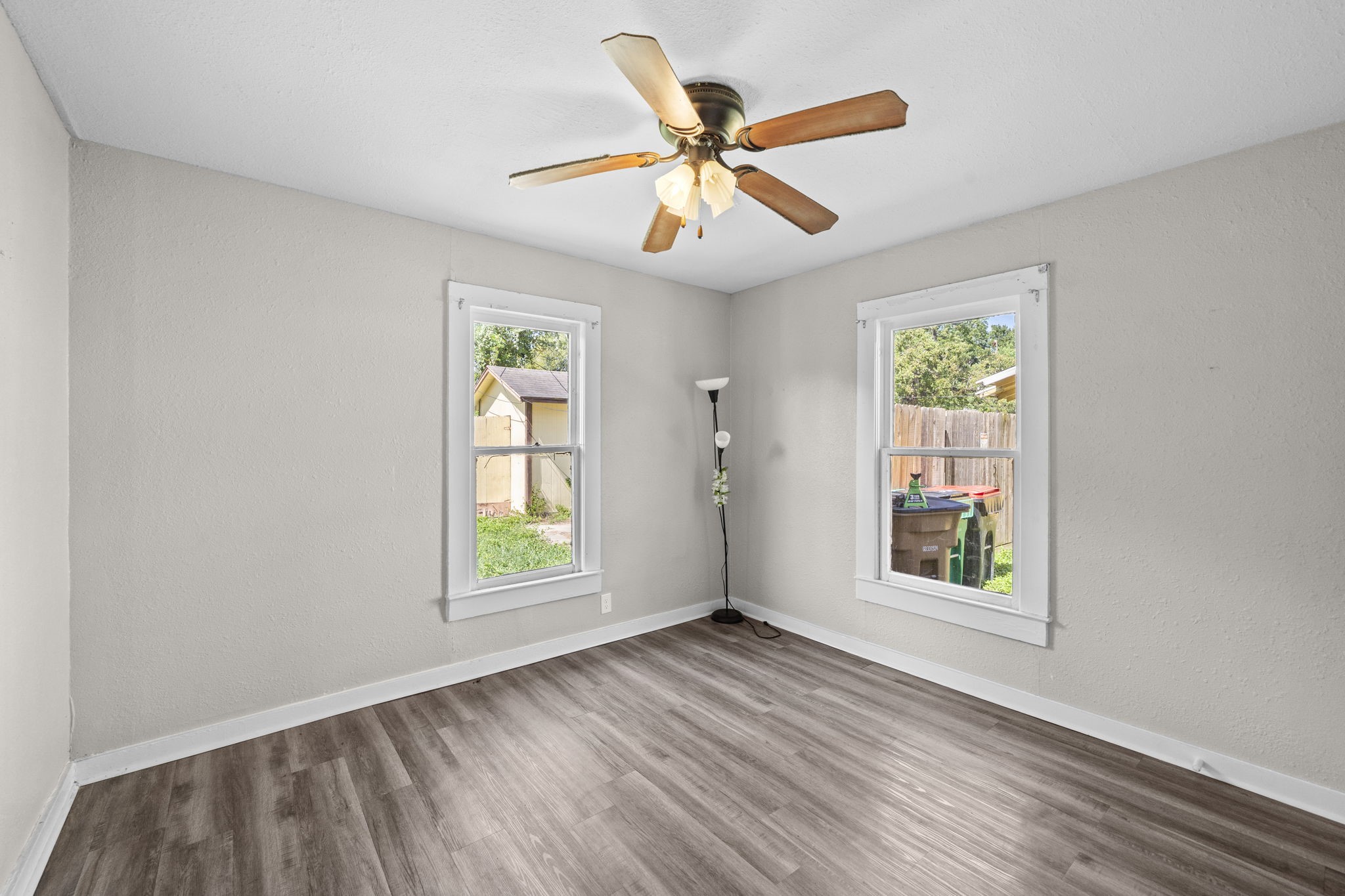 11 Jennische St Property Photo 15