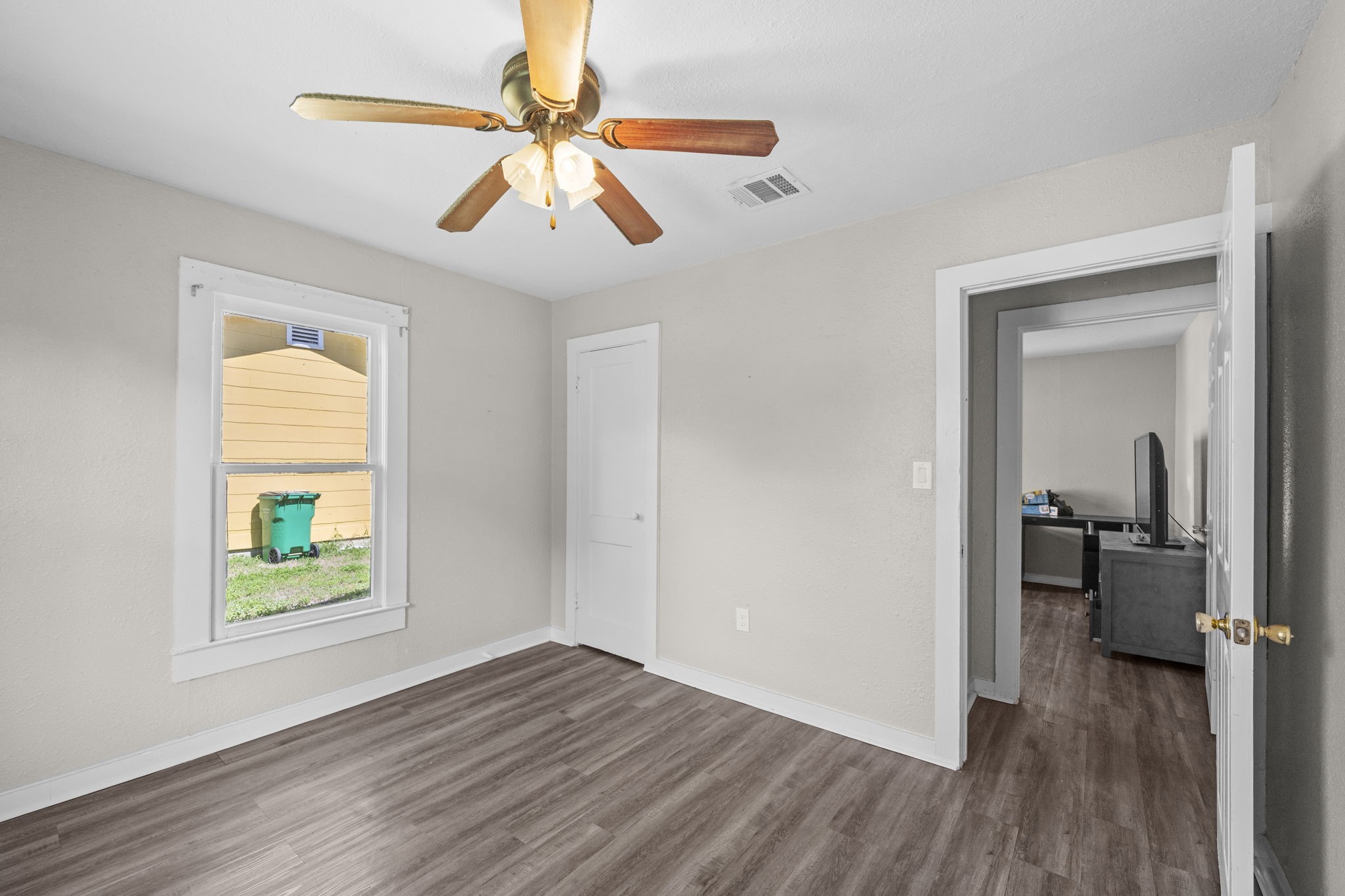 11 Jennische St Property Photo 16