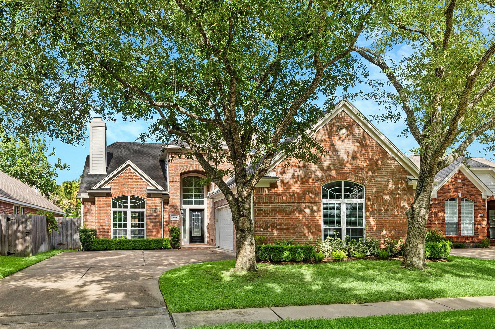 3319 Shadowfern Drive Property Photo 1