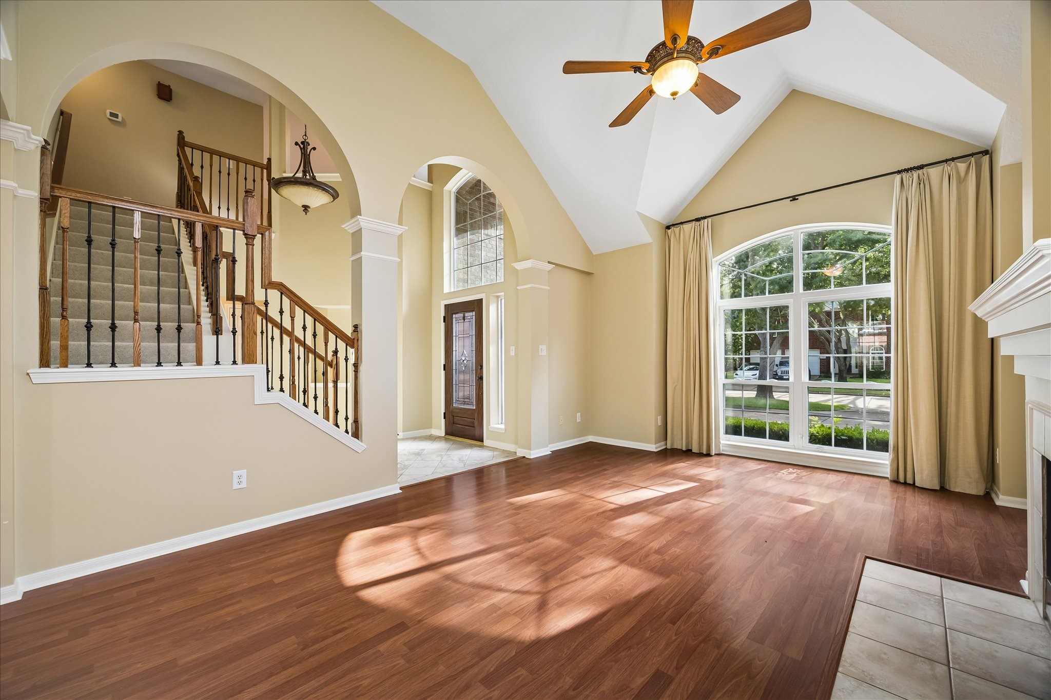 3319 Shadowfern Drive Property Photo 8
