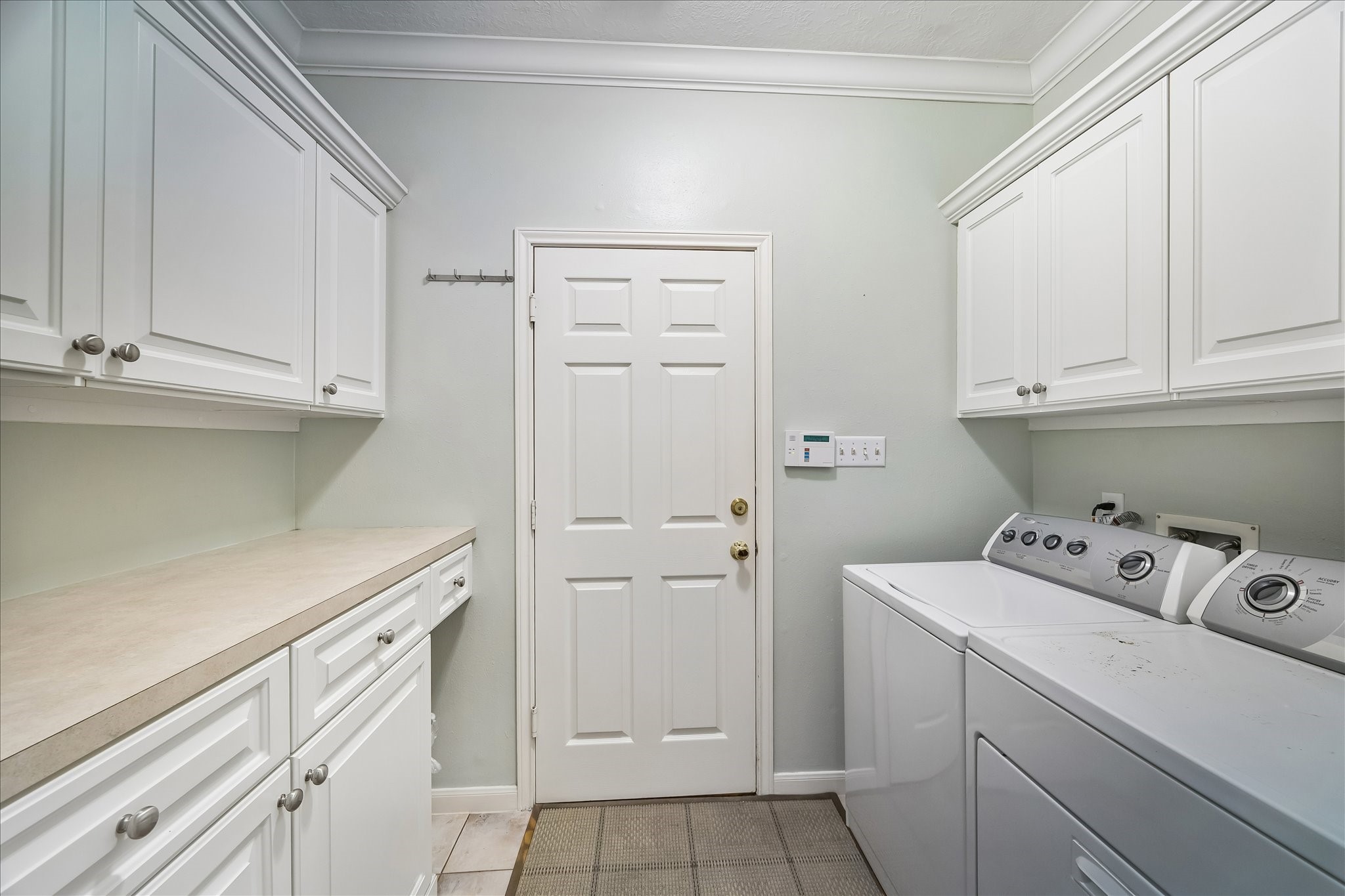 3319 Shadowfern Drive Property Photo 27