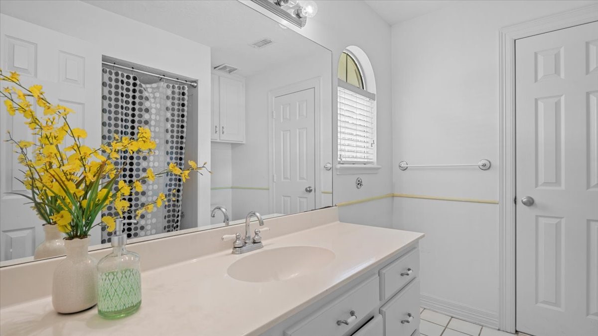 9502 Rolling Oaks Drive Property Photo 30