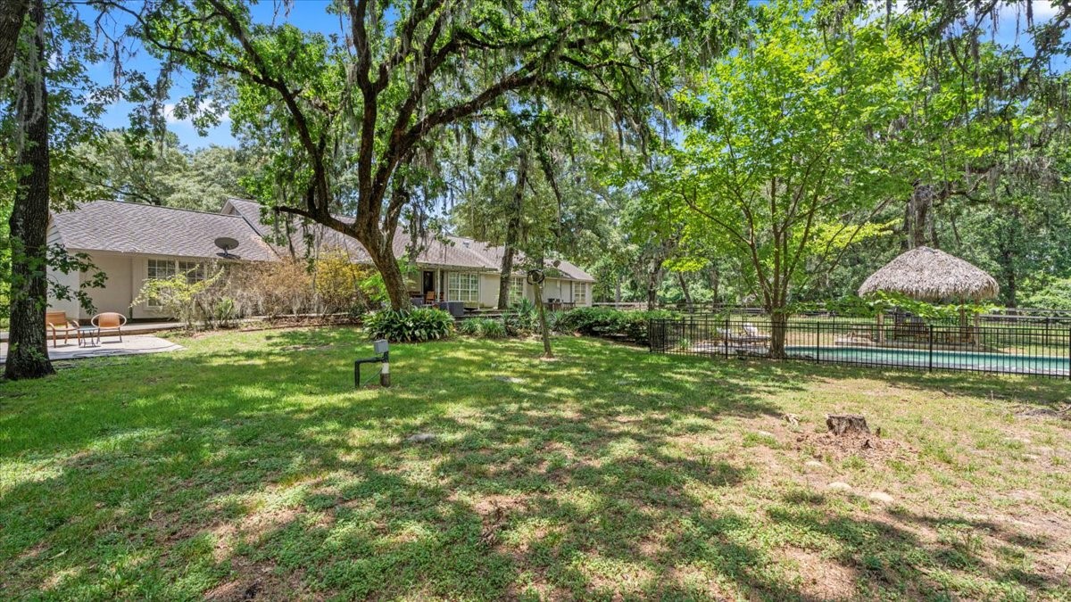 9502 Rolling Oaks Drive Property Photo 33