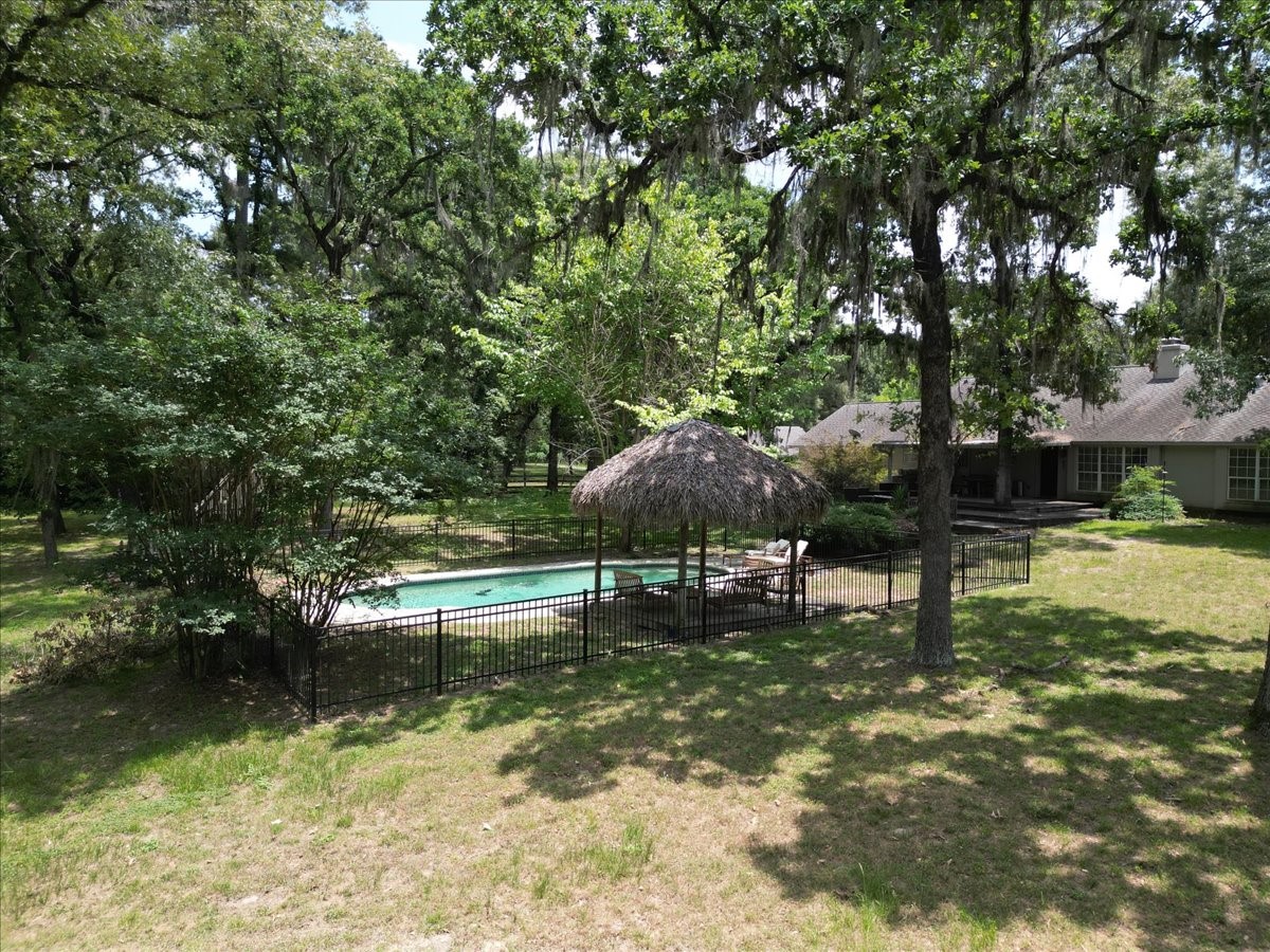 9502 Rolling Oaks Drive Property Photo 34