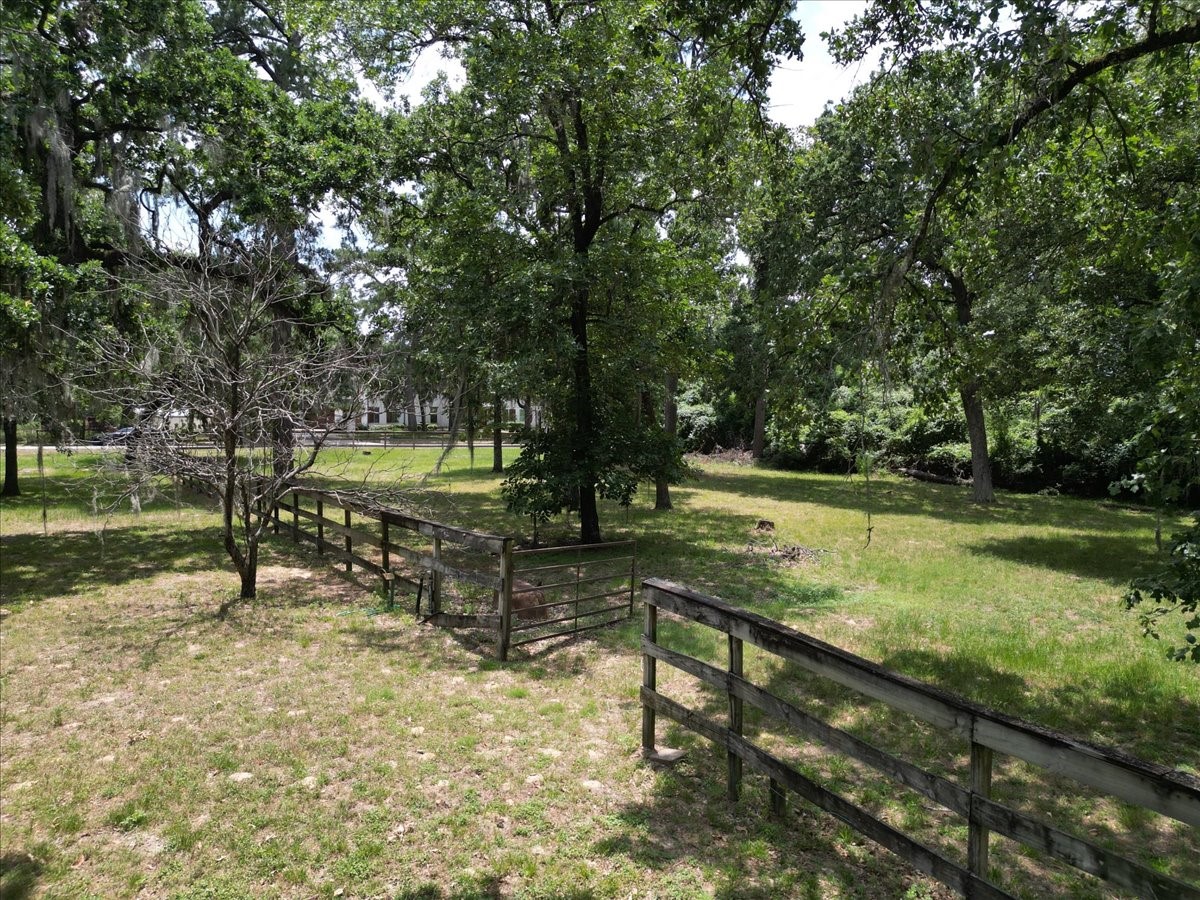 9502 Rolling Oaks Drive Property Photo 38