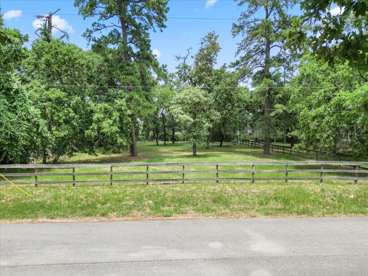9502 Rolling Oaks Drive Property Photo 39