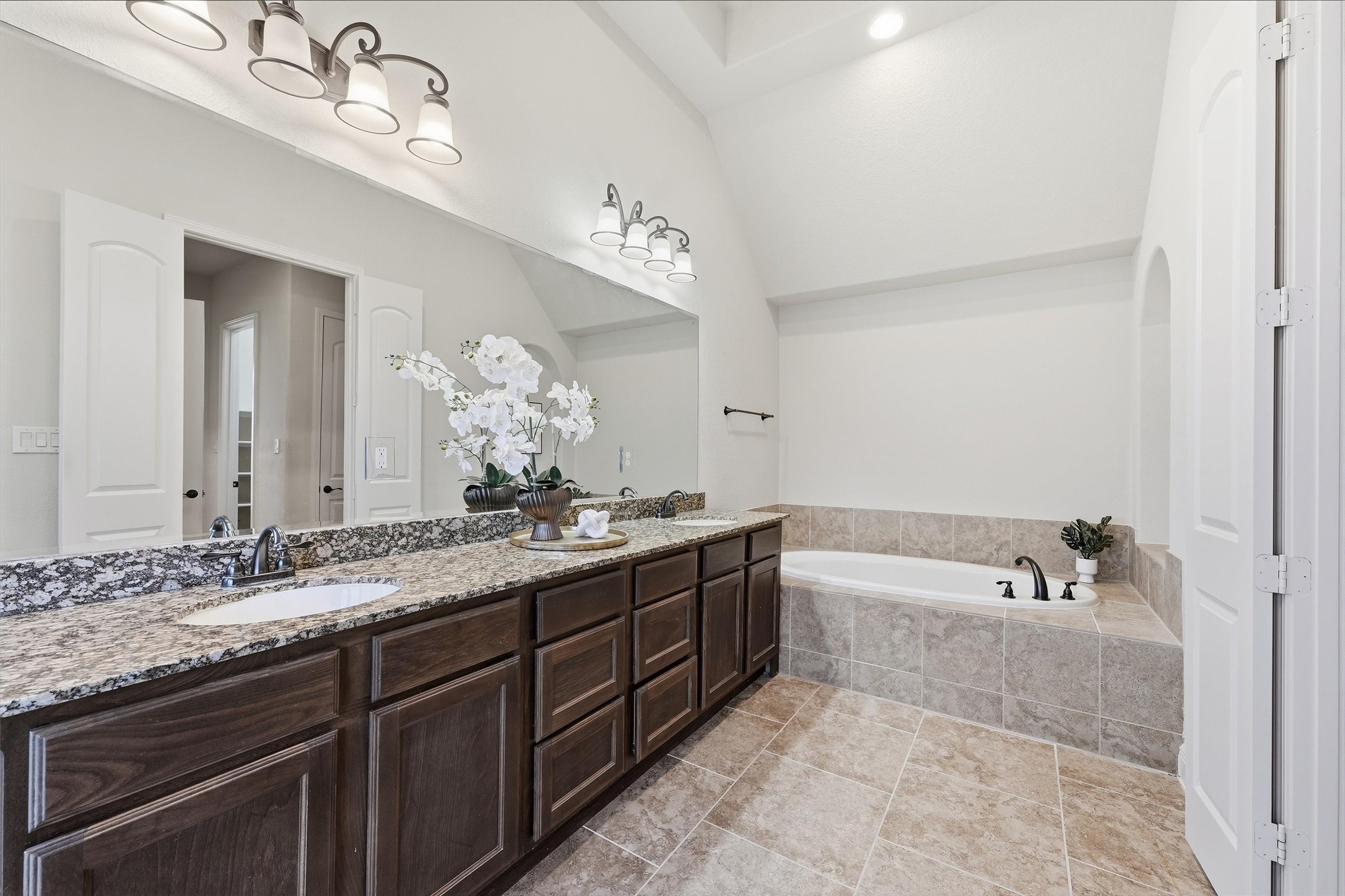6727 Miller Shadow Lane Property Photo 16