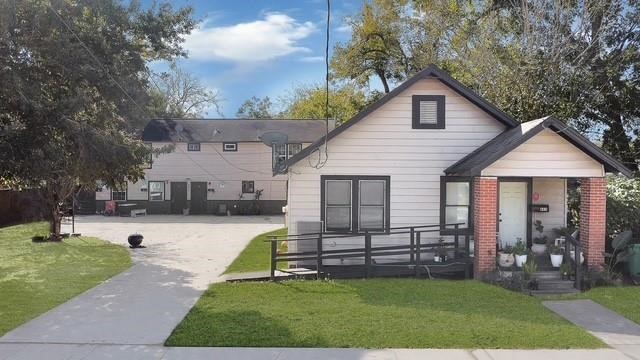 605 E Hunnicutt Street C Property Photo 1