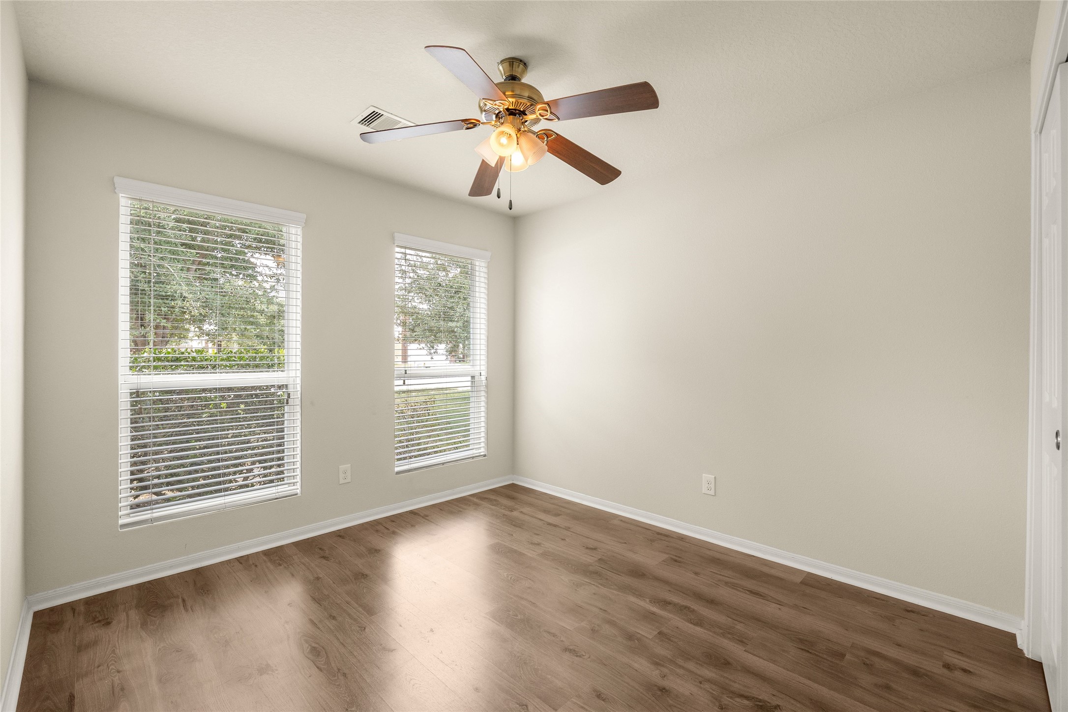 16799 Accolade Way Property Photo 5