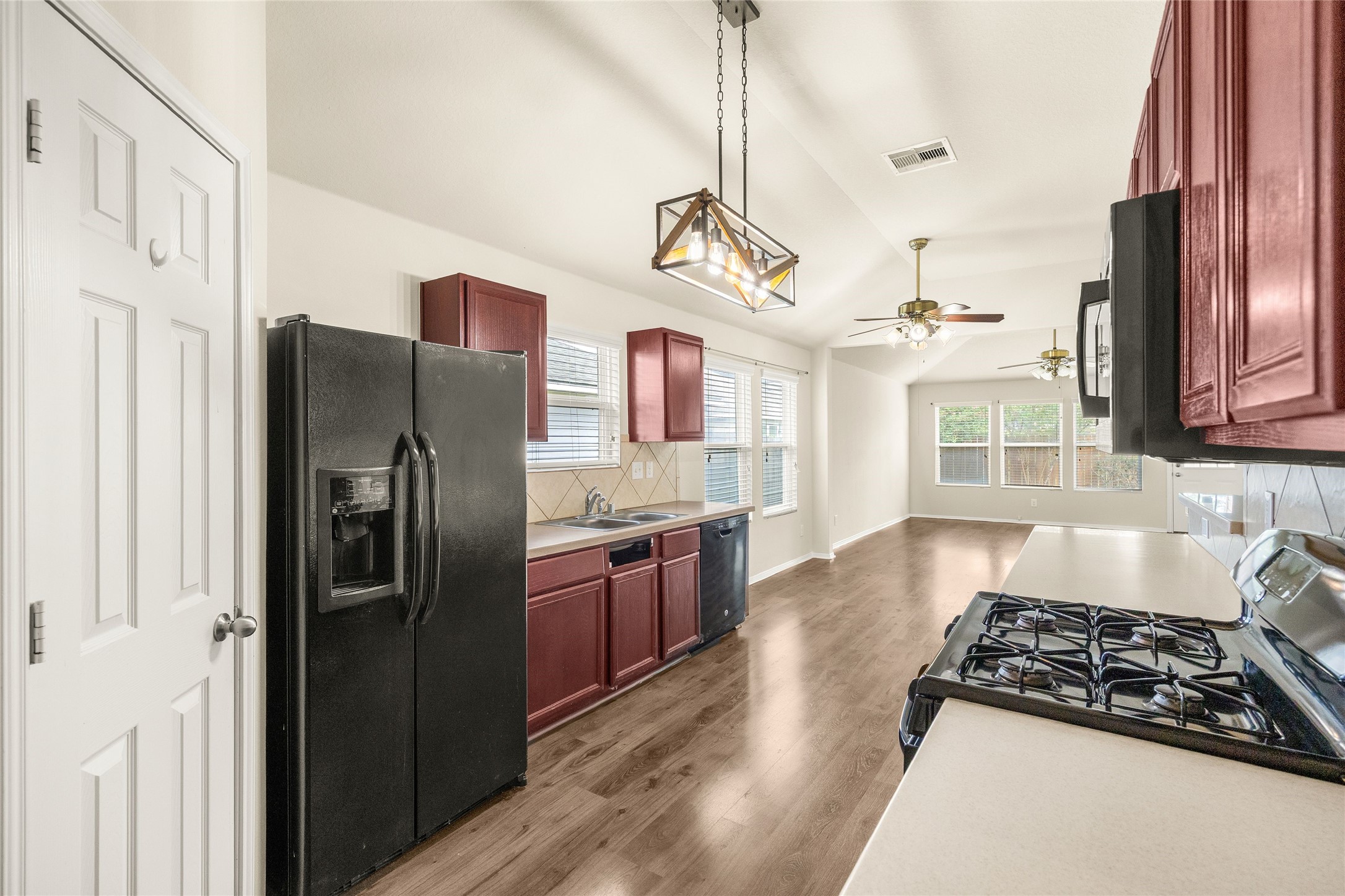 16799 Accolade Way Property Photo 6