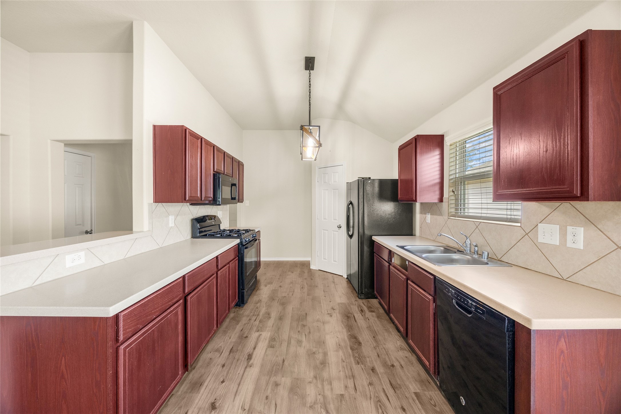 16799 Accolade Way Property Photo 7